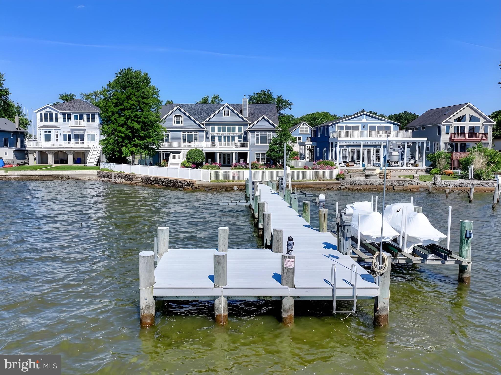 BOWLEYS QUARTERS - Residential