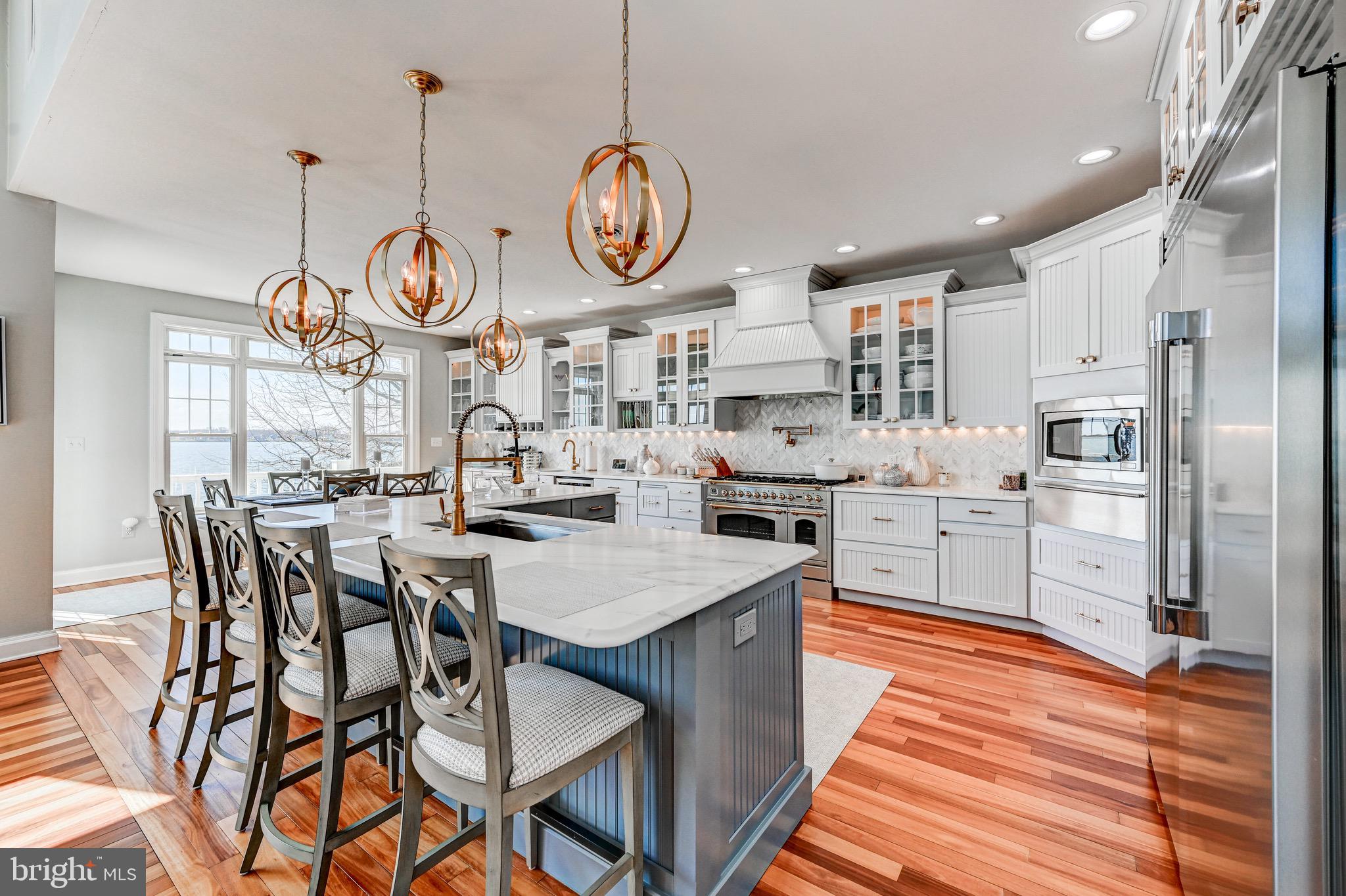 BOWLEYS QUARTERS - Residential