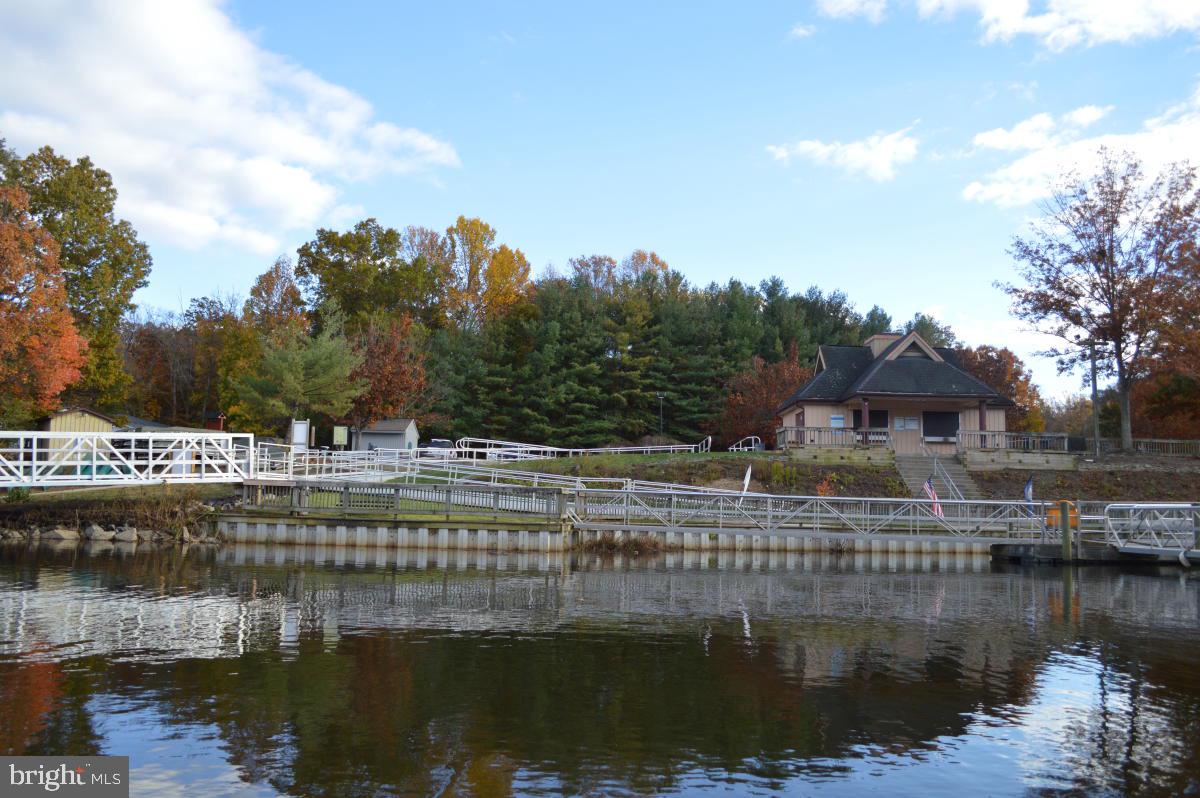 LAKE RIDGE - Residential