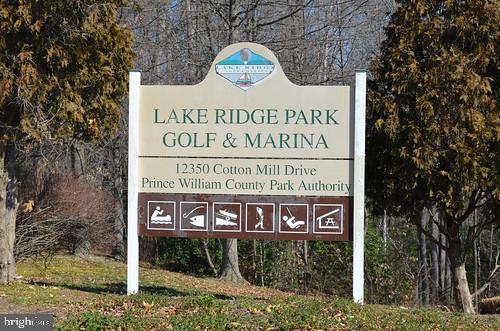 LAKE RIDGE - Residential