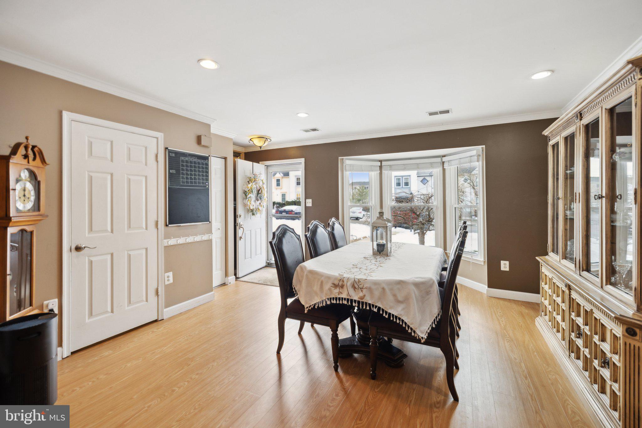 LAKE RIDGE - Residential