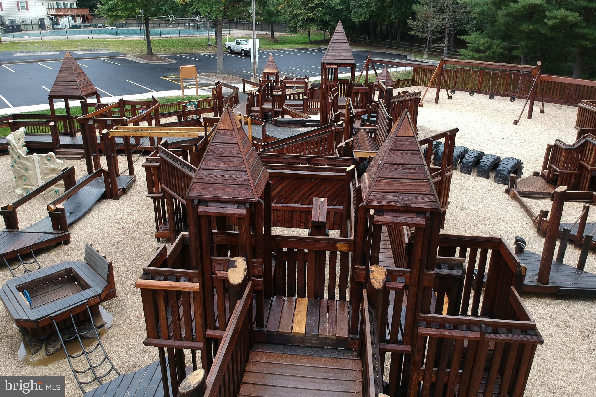 LAKE RIDGE - Residential