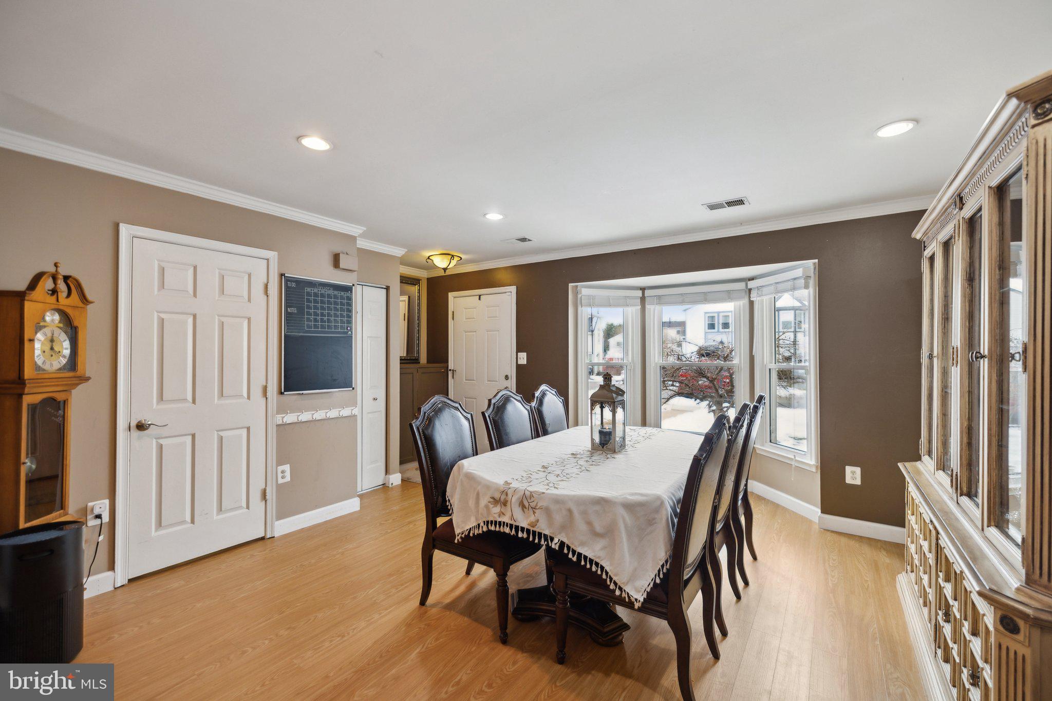 LAKE RIDGE - Residential