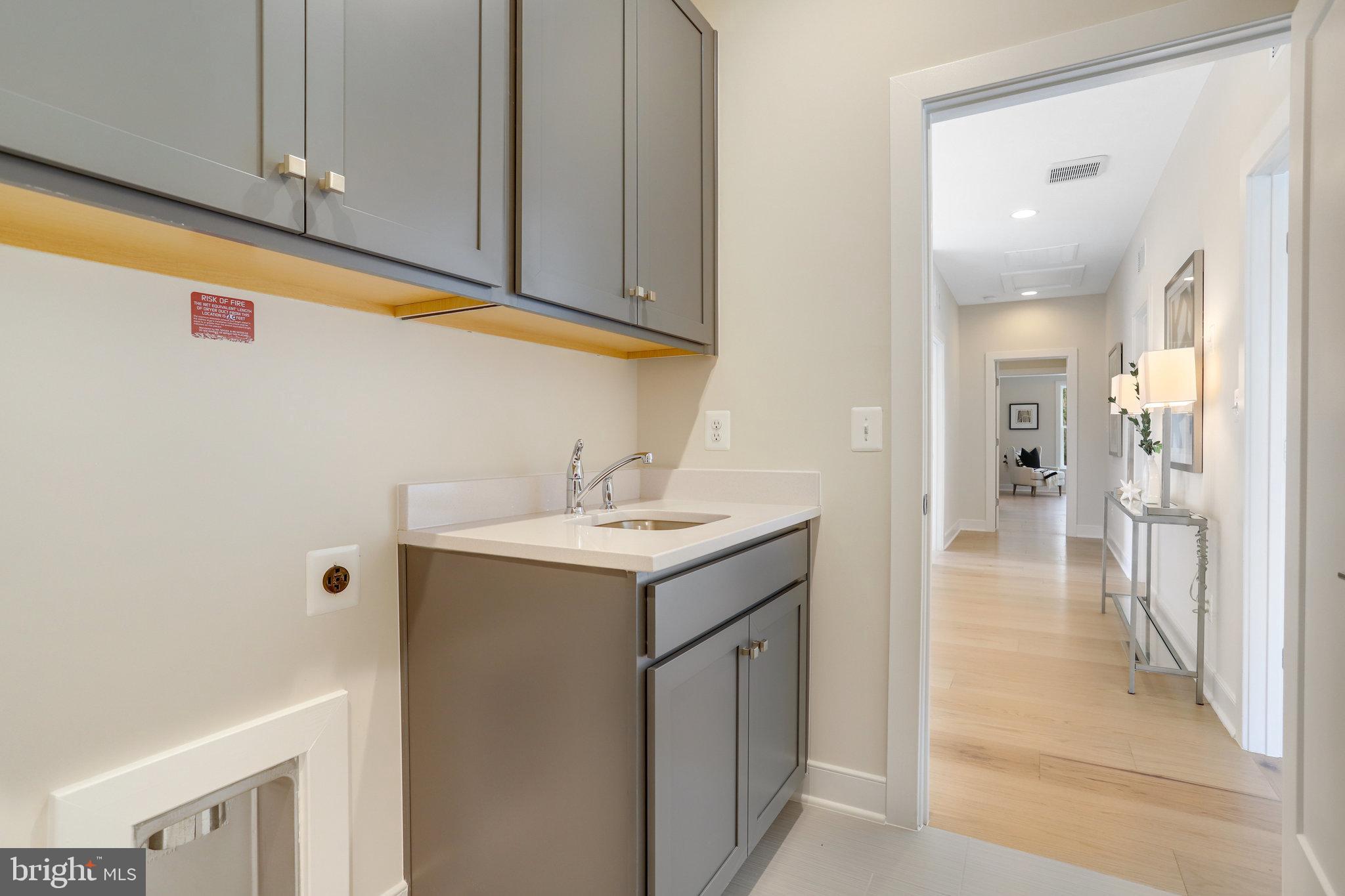 ADDISON HEIGHTS - Residential