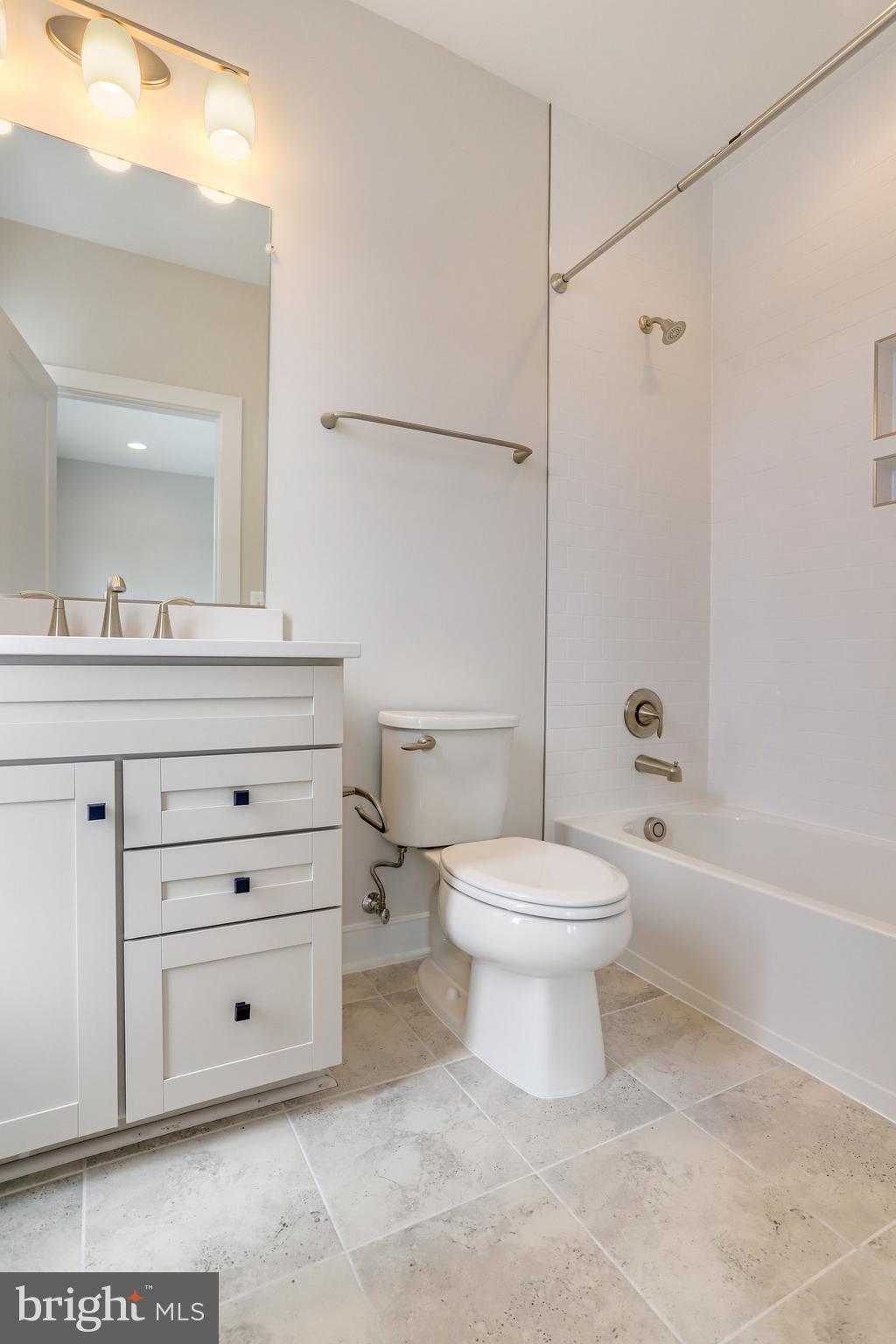 ADDISON HEIGHTS - Residential