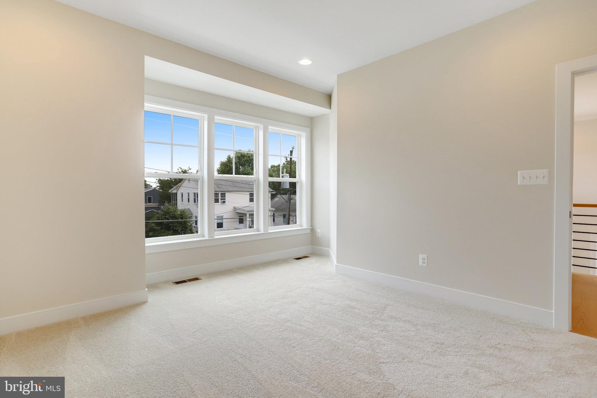 ADDISON HEIGHTS - Residential