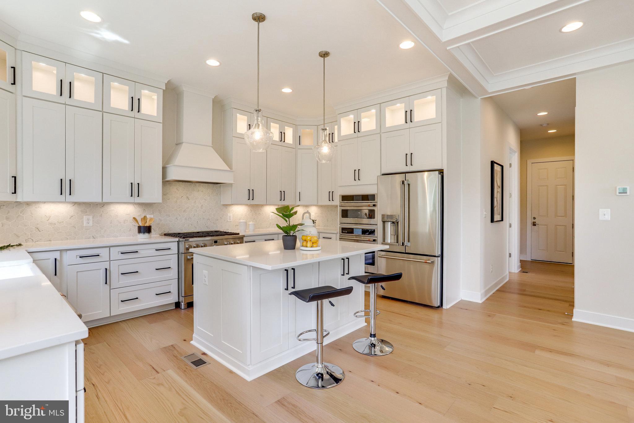 ADDISON HEIGHTS - Residential