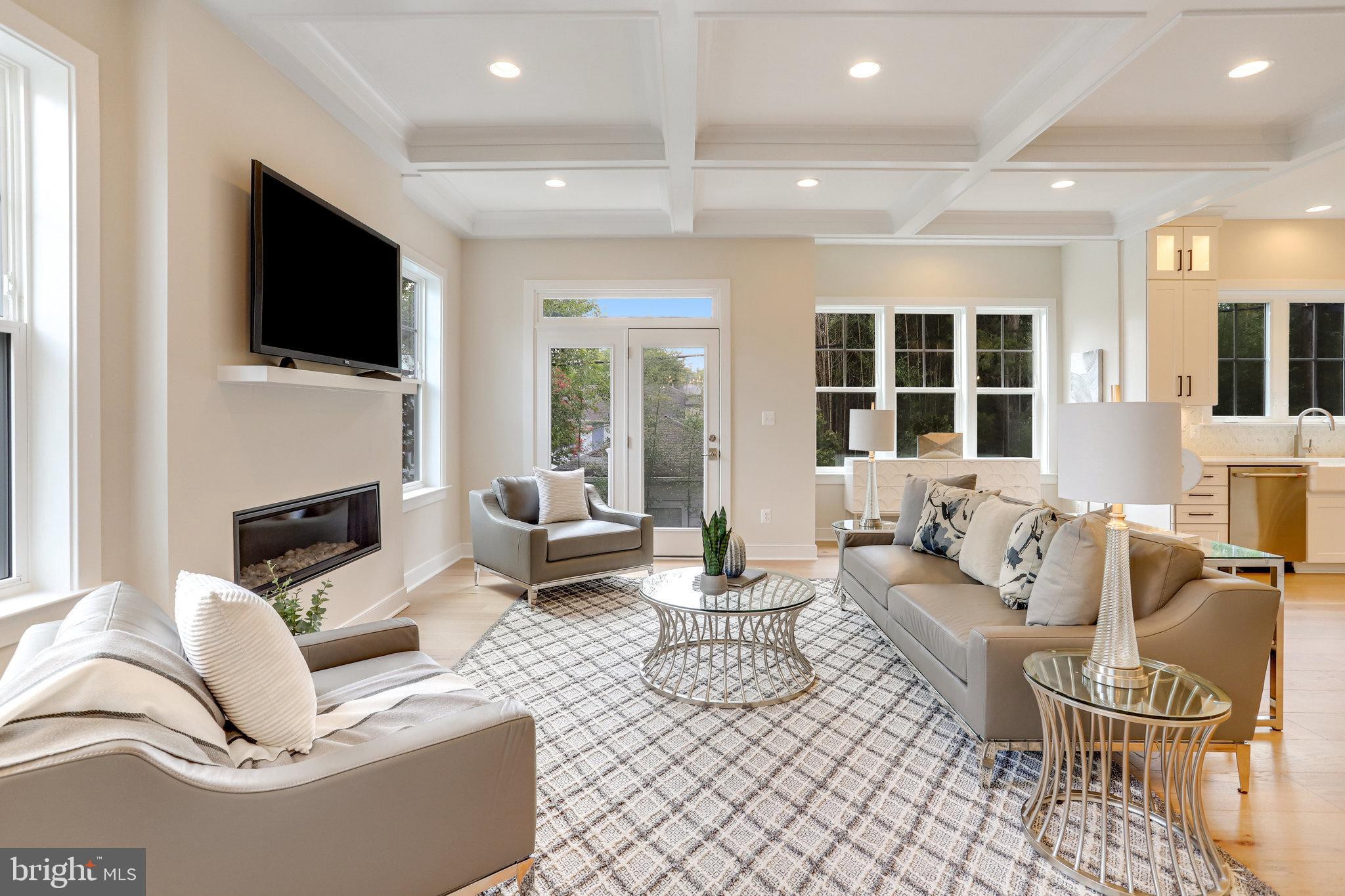 ADDISON HEIGHTS - Residential