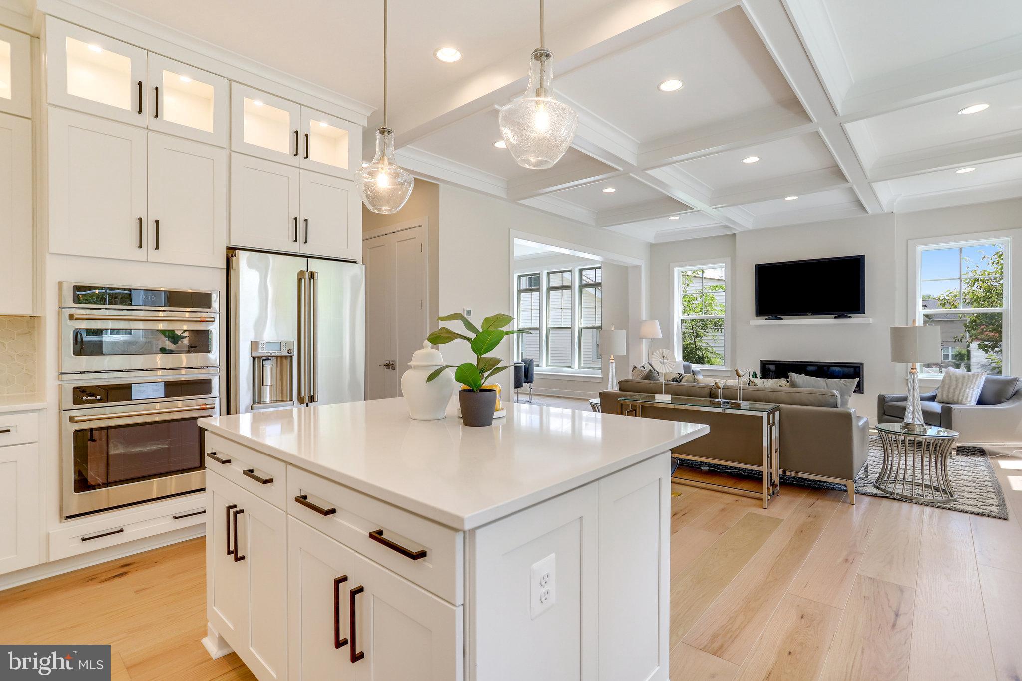 ADDISON HEIGHTS - Residential