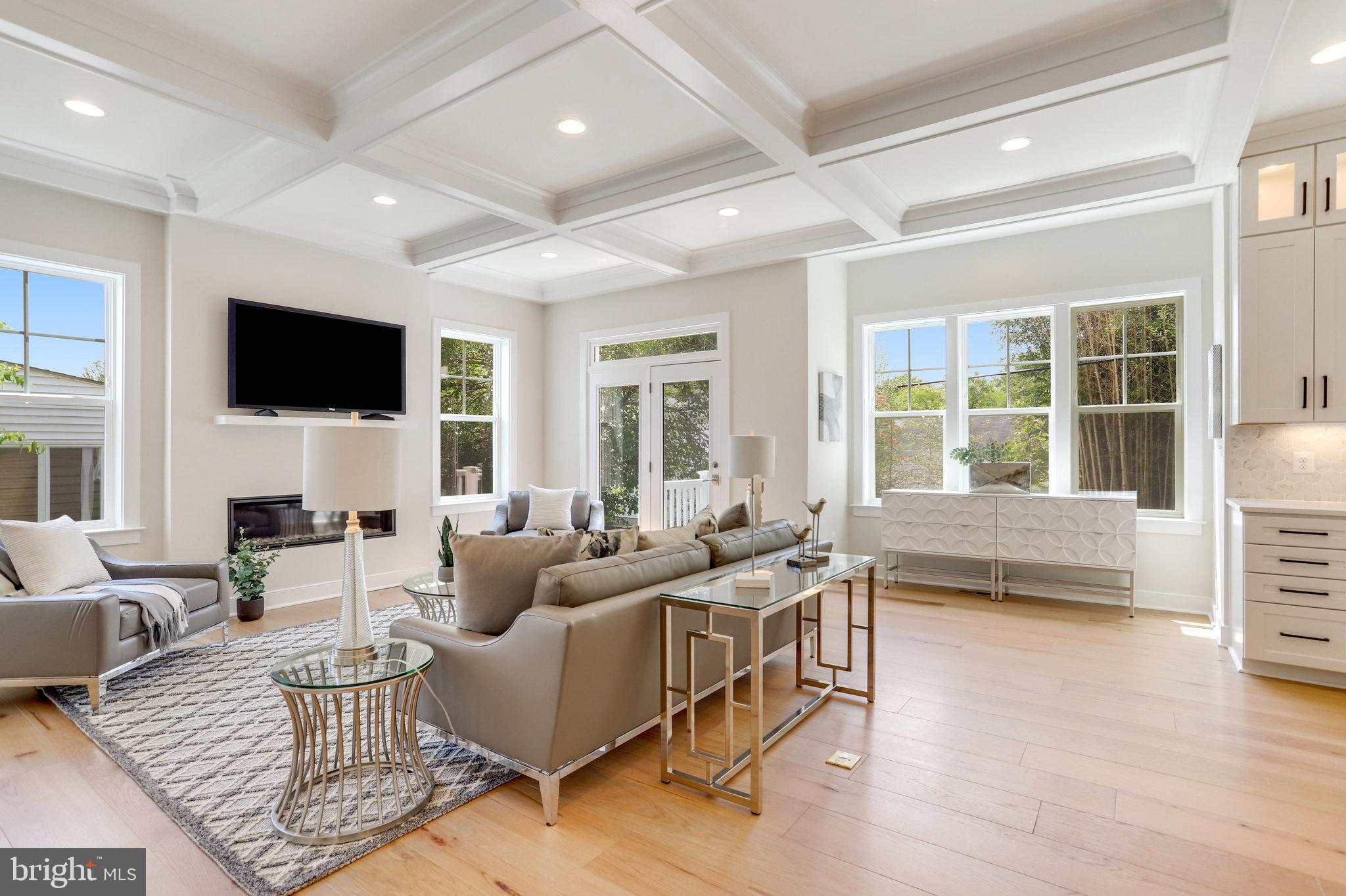 ADDISON HEIGHTS - Residential