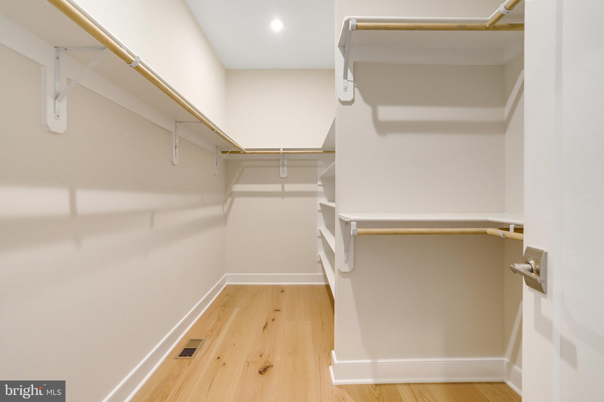 ADDISON HEIGHTS - Residential