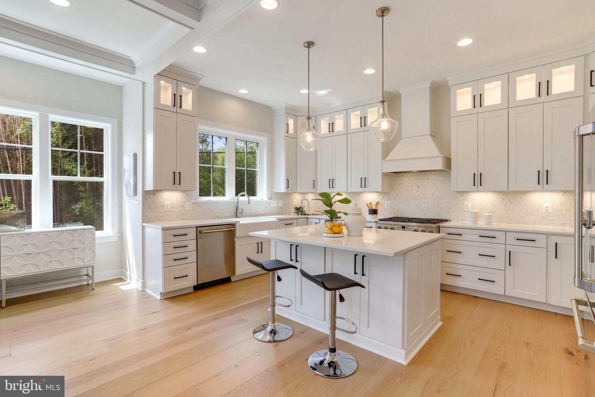 ADDISON HEIGHTS - Residential