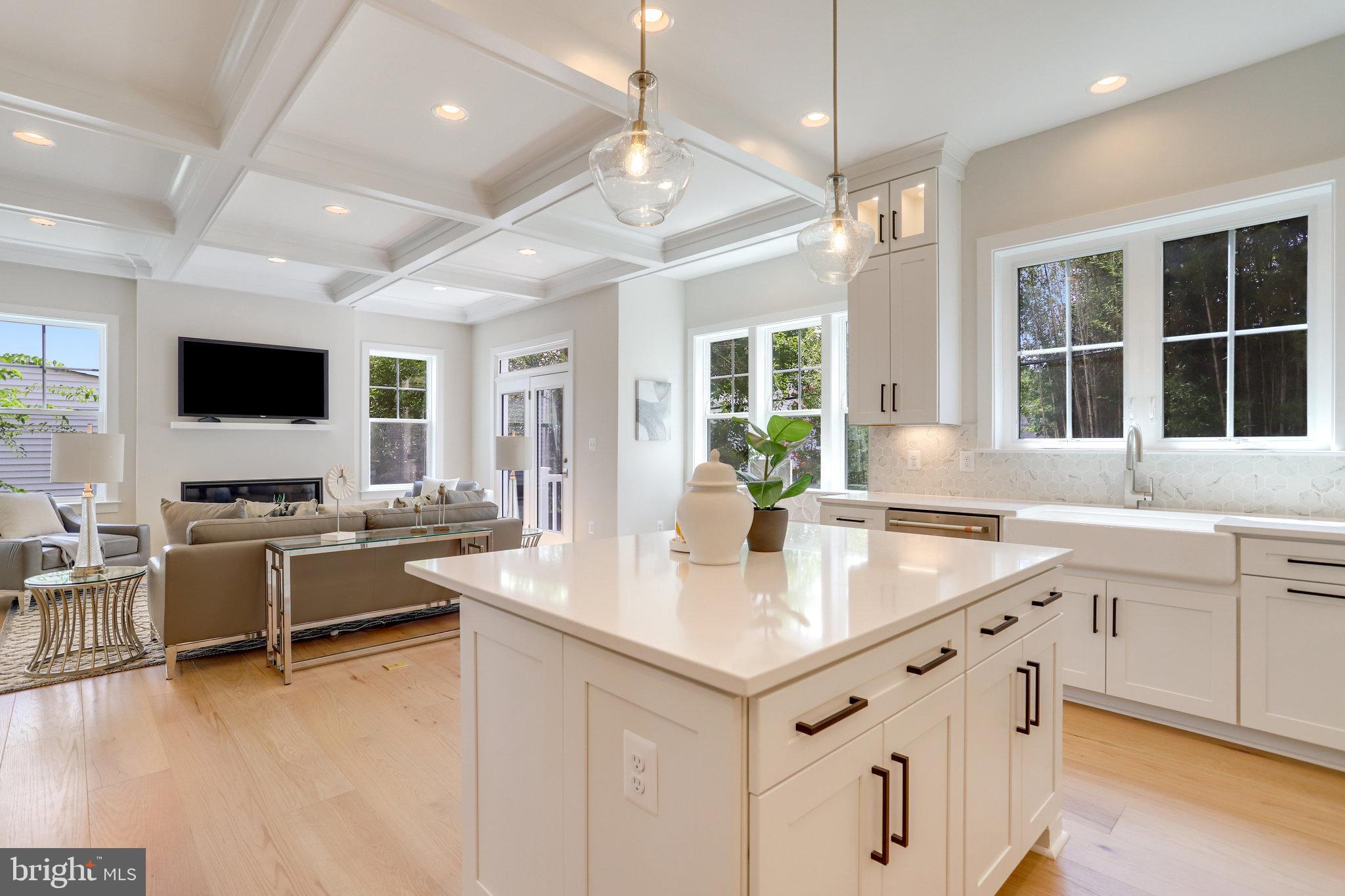 ADDISON HEIGHTS - Residential