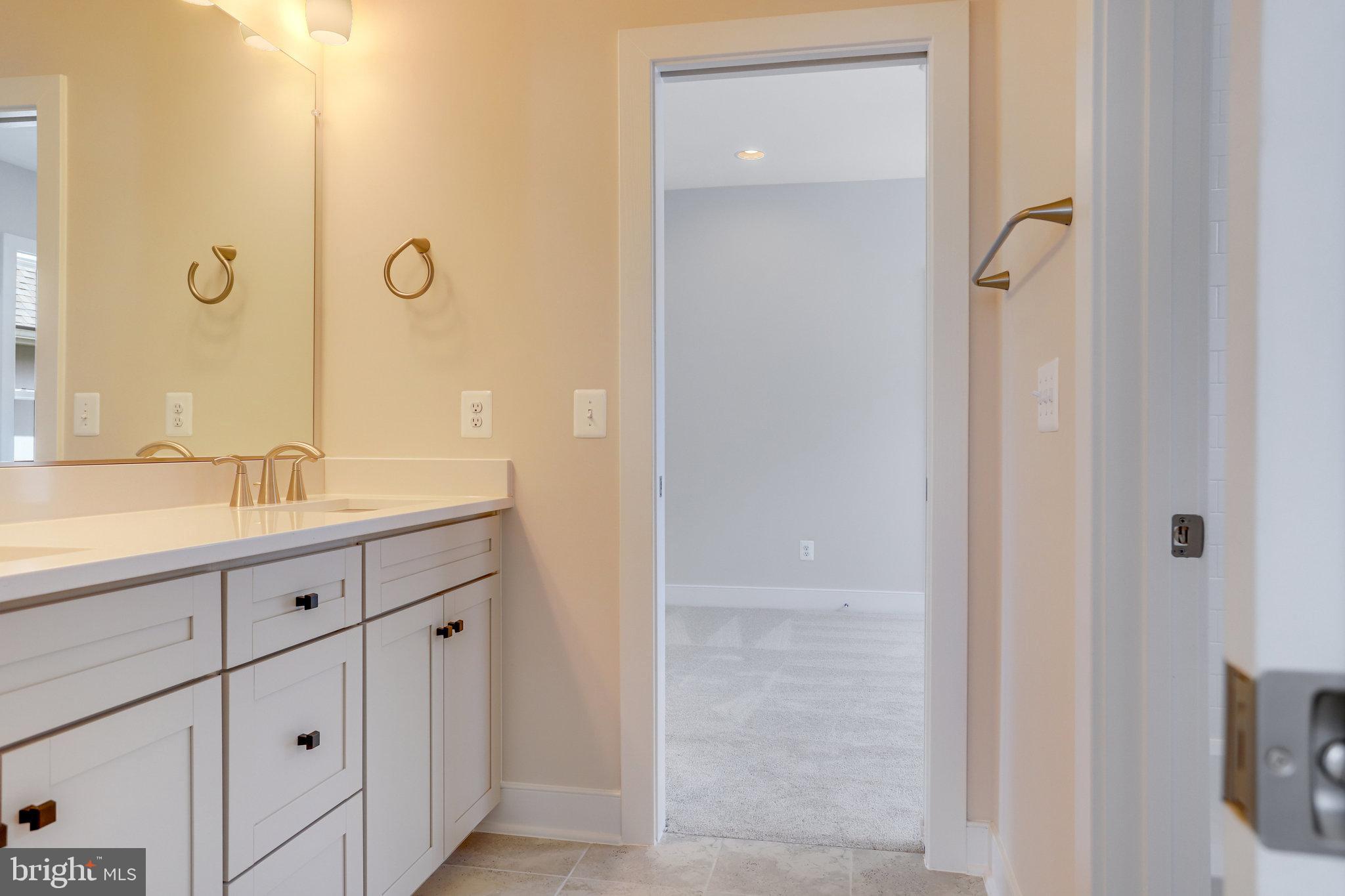 ADDISON HEIGHTS - Residential