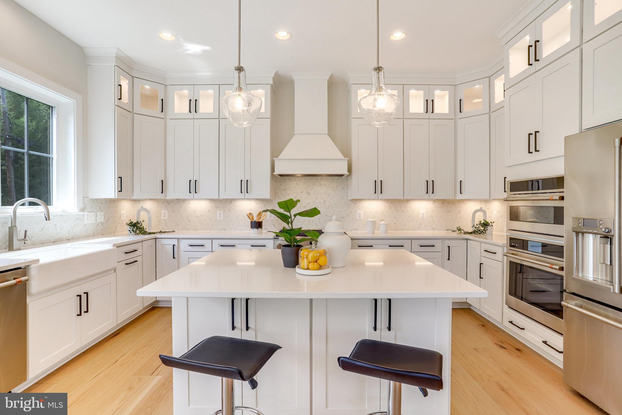 ADDISON HEIGHTS - Residential