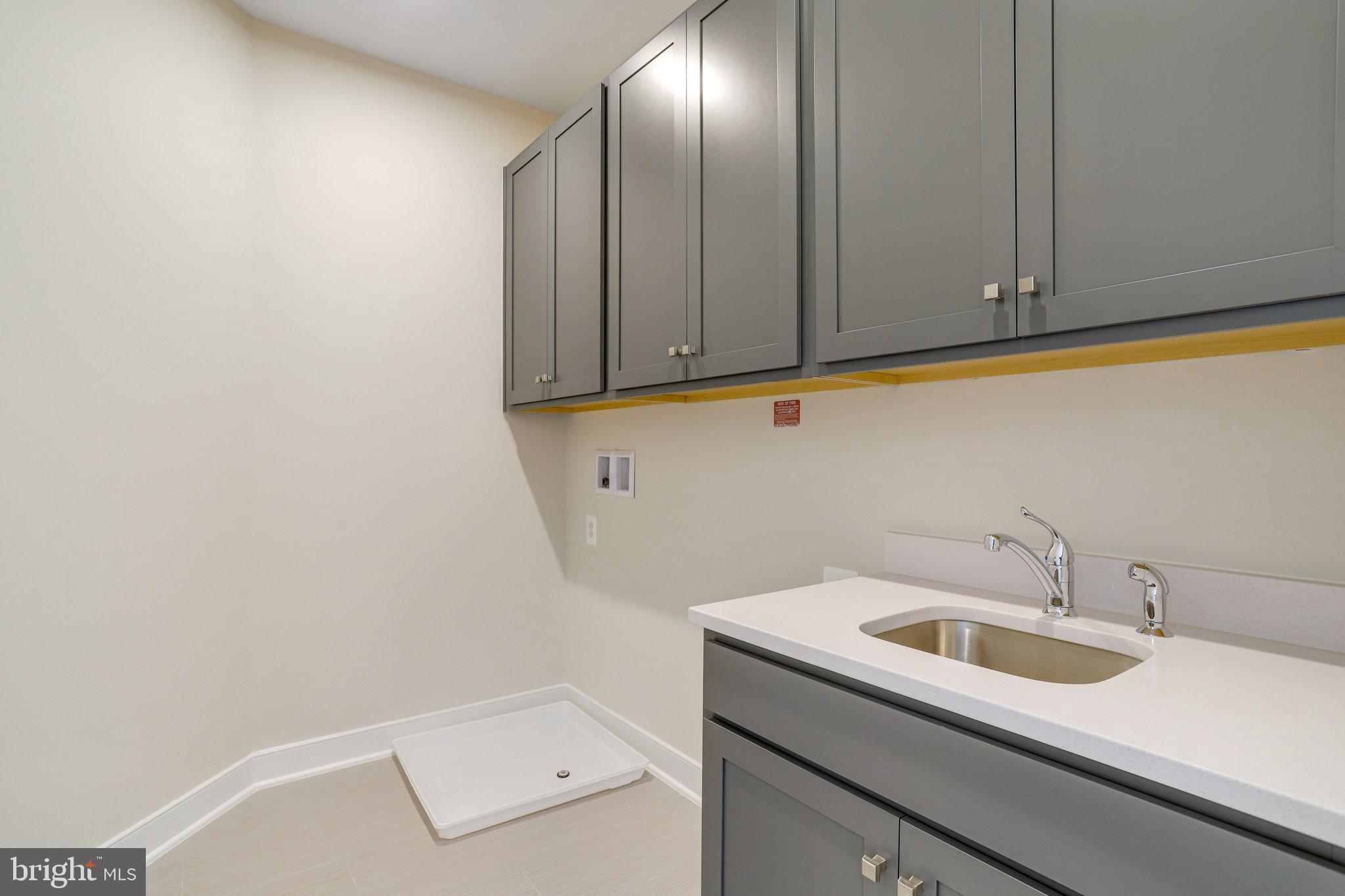 ADDISON HEIGHTS - Residential