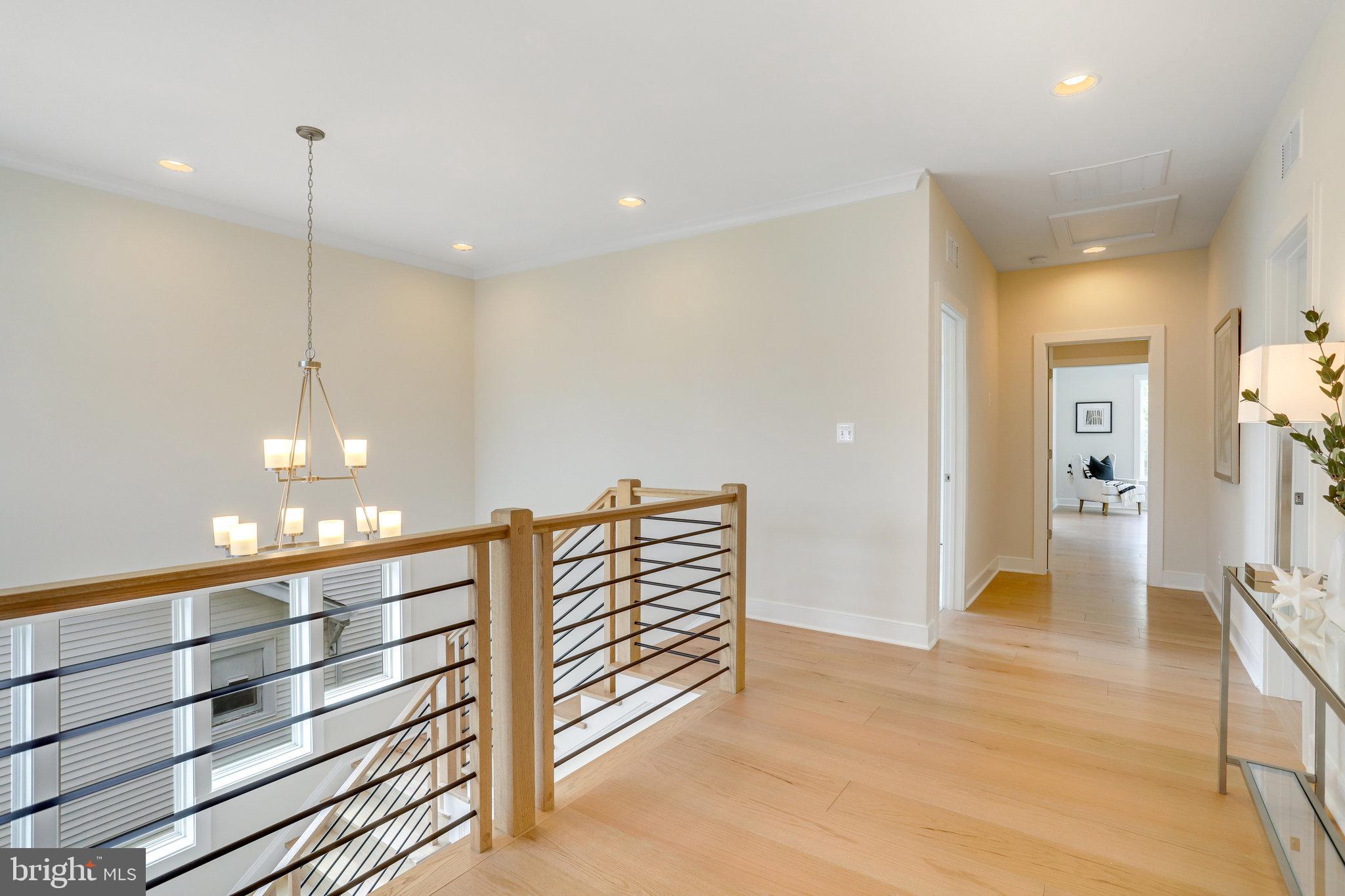 ADDISON HEIGHTS - Residential