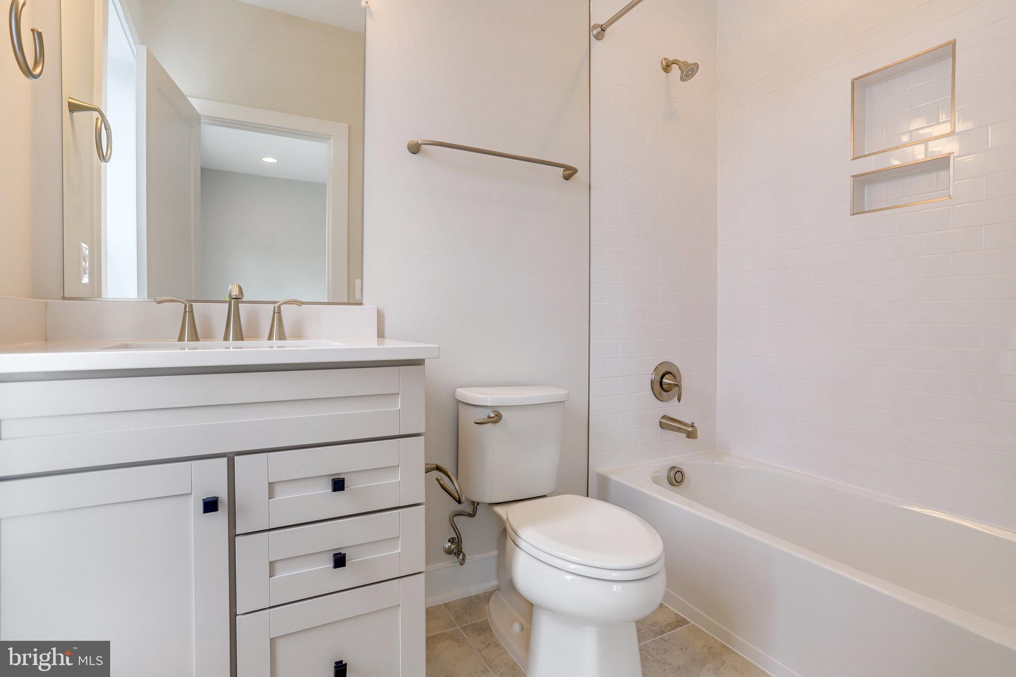 ADDISON HEIGHTS - Residential