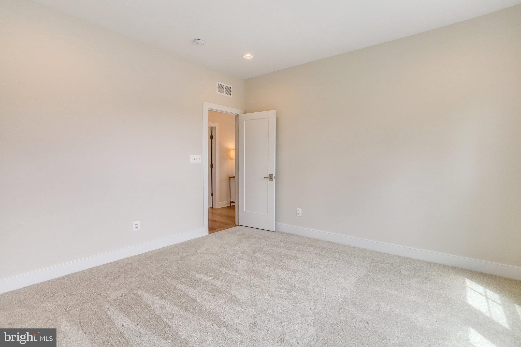 ADDISON HEIGHTS - Residential