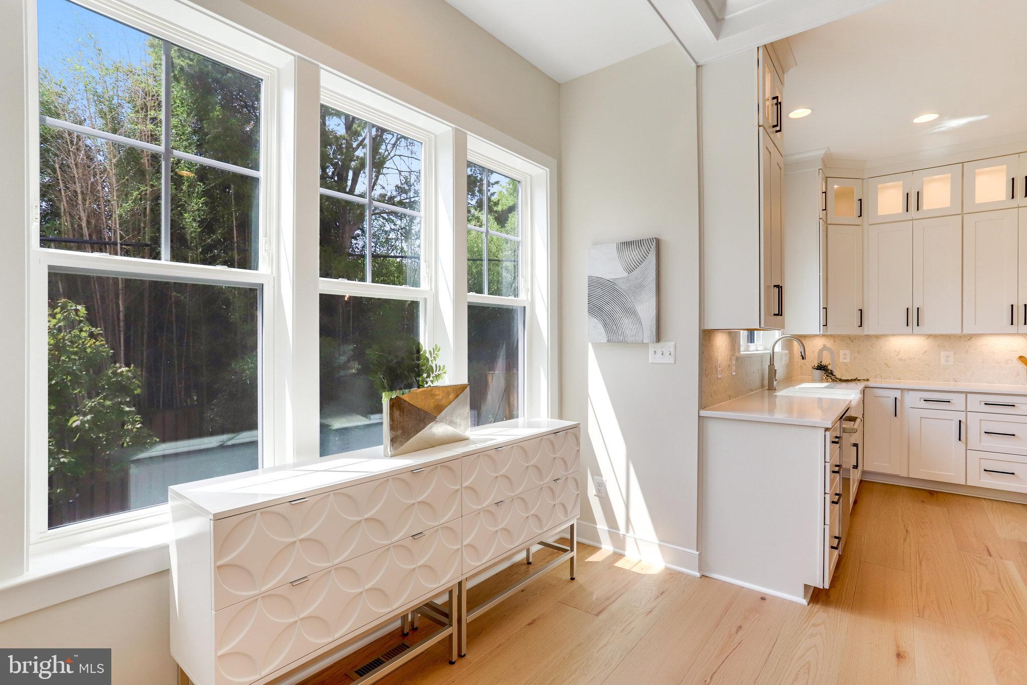 ADDISON HEIGHTS - Residential