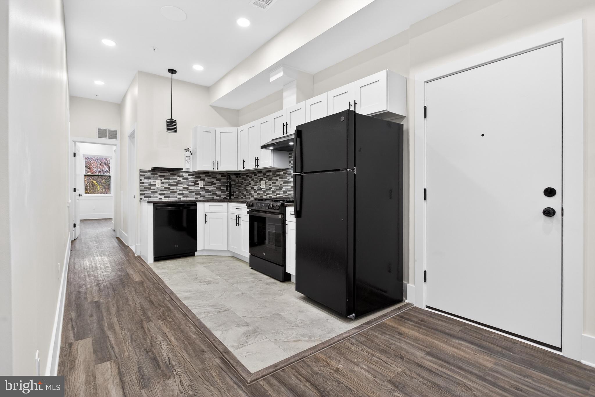 1808 W SUSQUEHANNA AVENUE 2