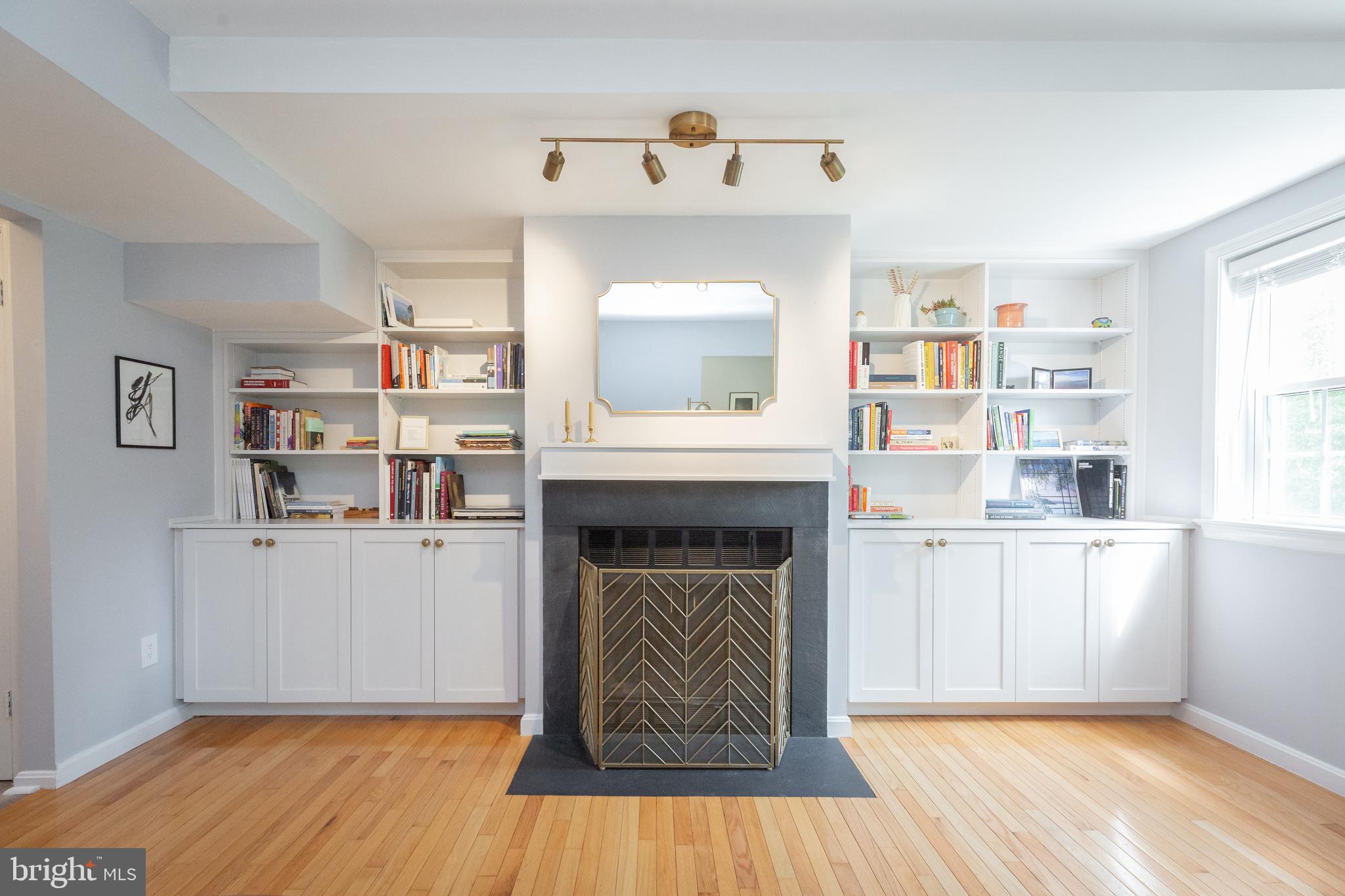 KENWOOD FOREST - Residential