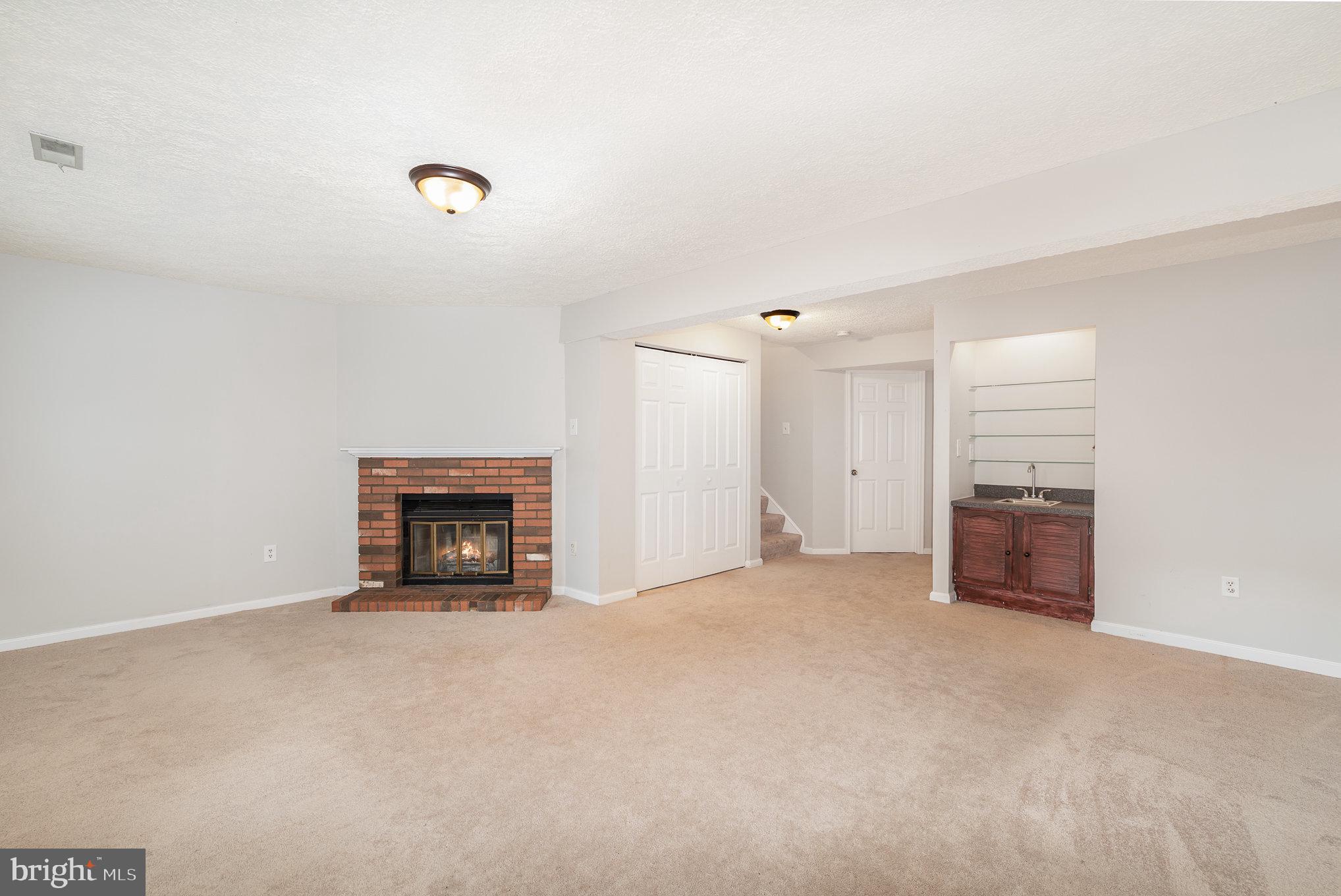 MAJORS CHOICE - Residential Lease