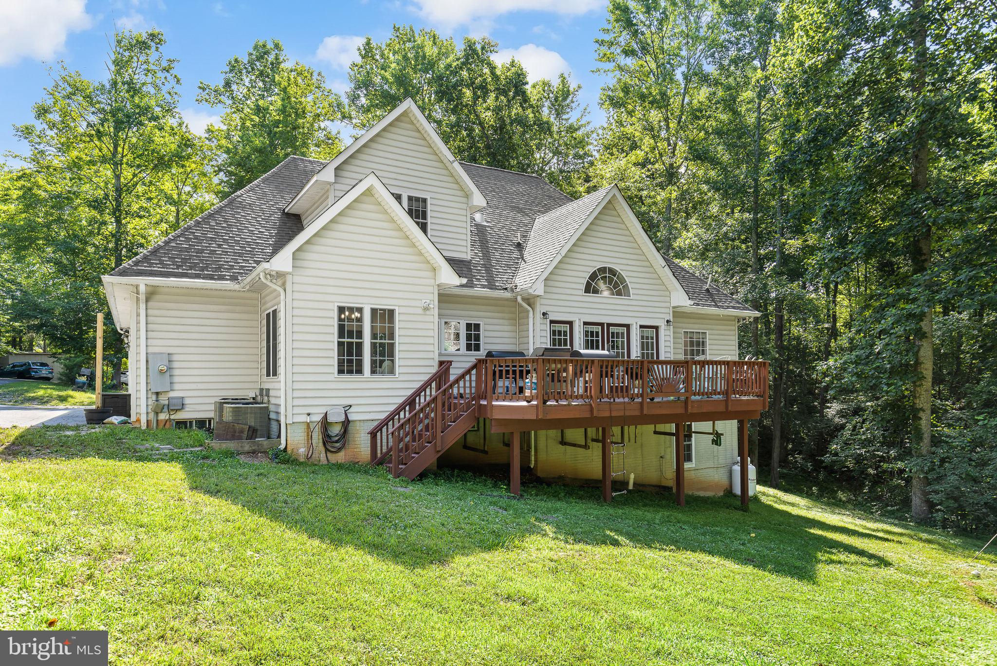 OLD BANKS - Residential Lease