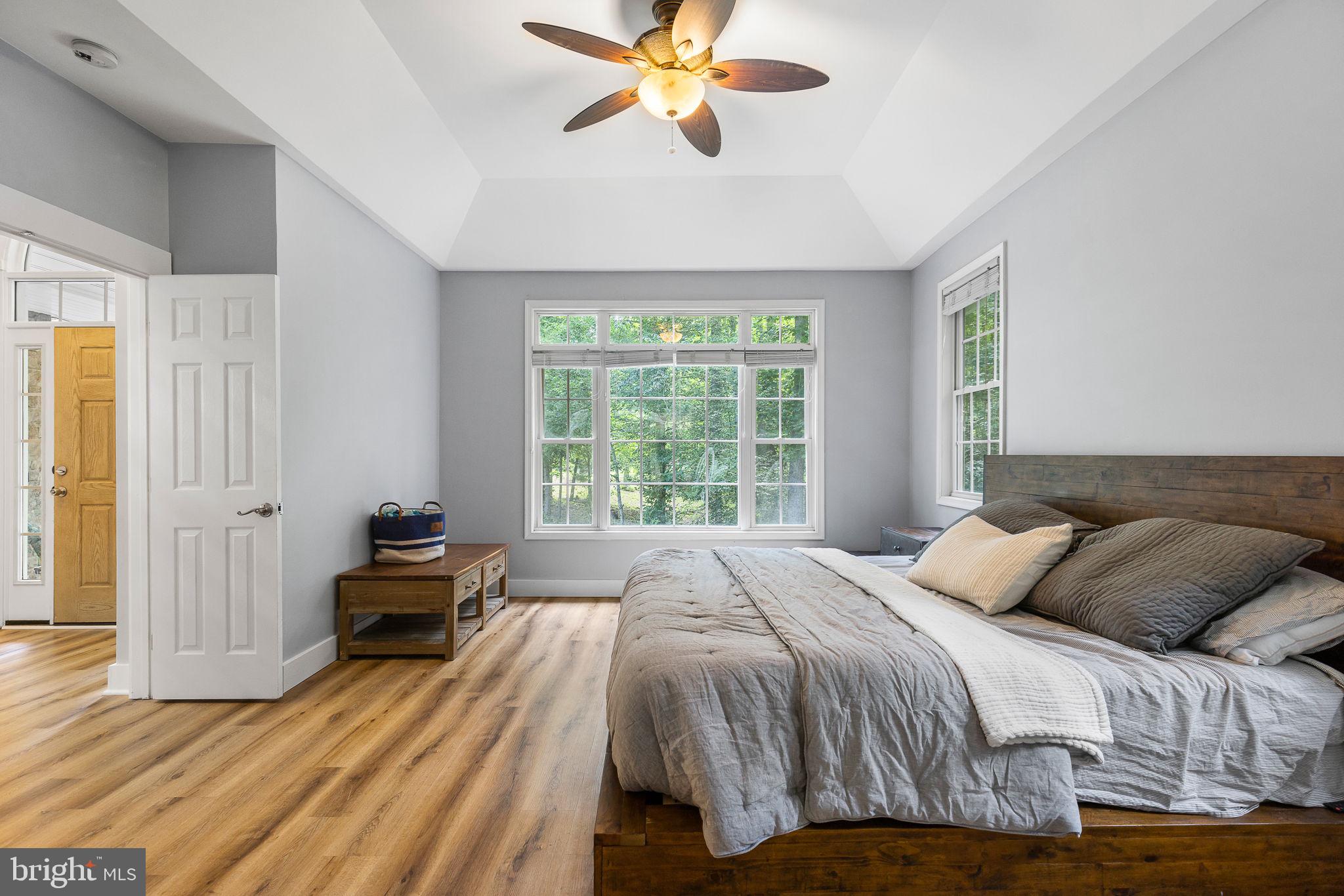 OLD BANKS - Residential Lease