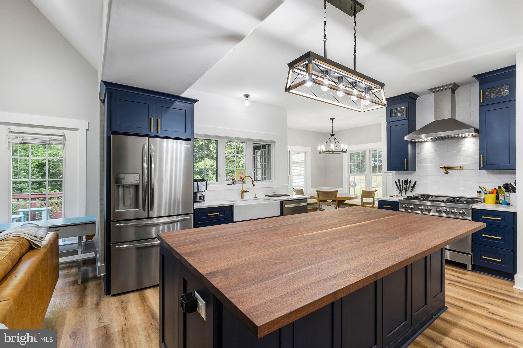 OLD BANKS - Residential Lease