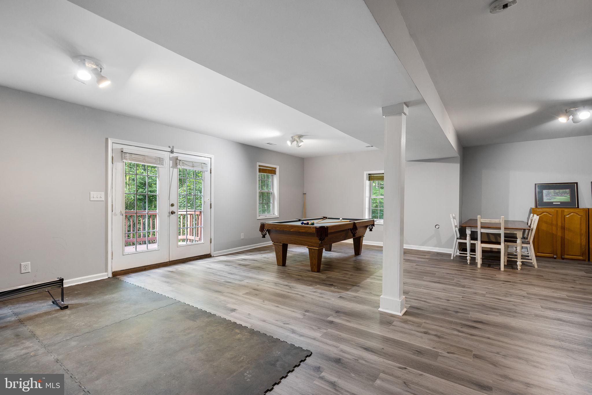 OLD BANKS - Residential Lease