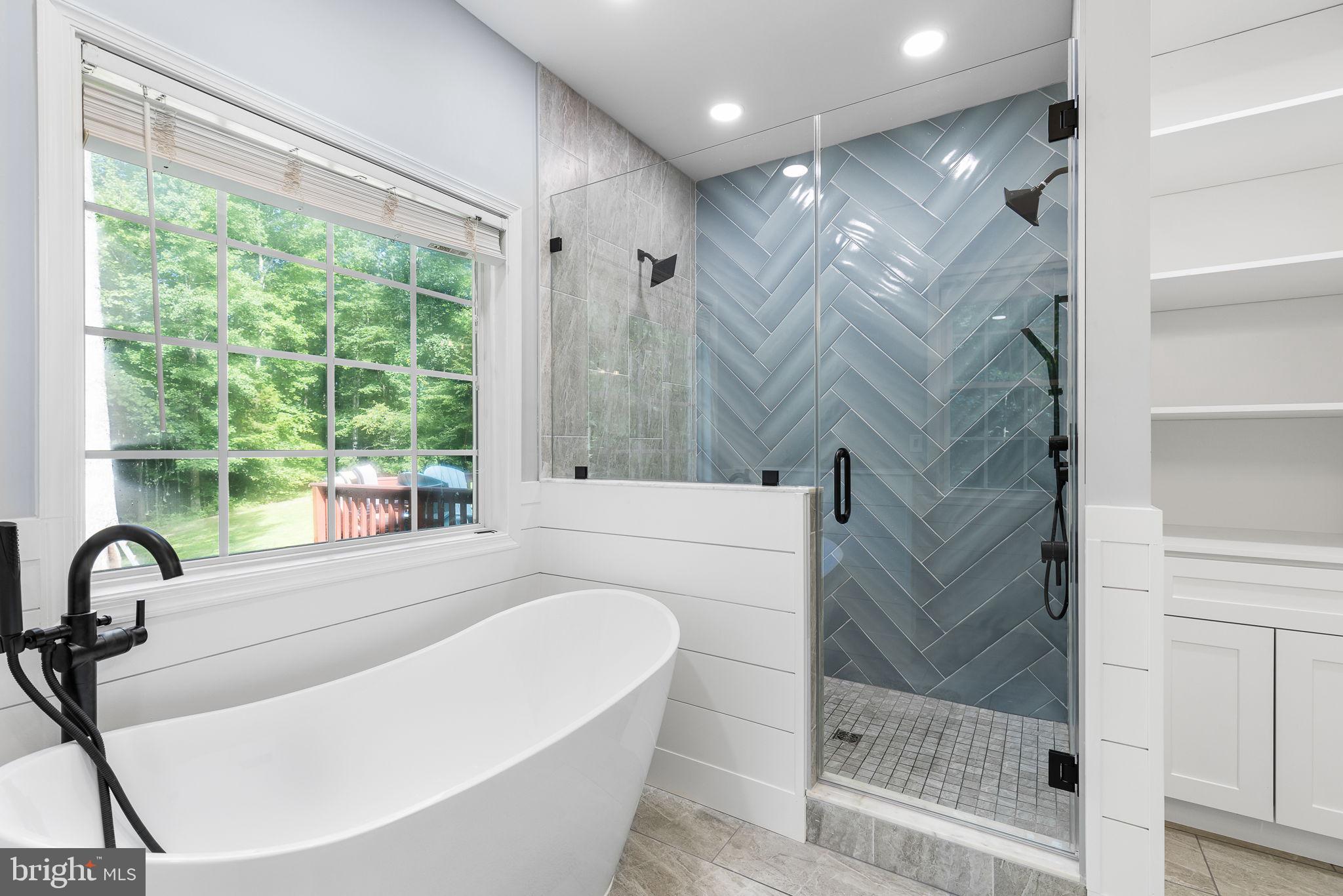 OLD BANKS - Residential Lease