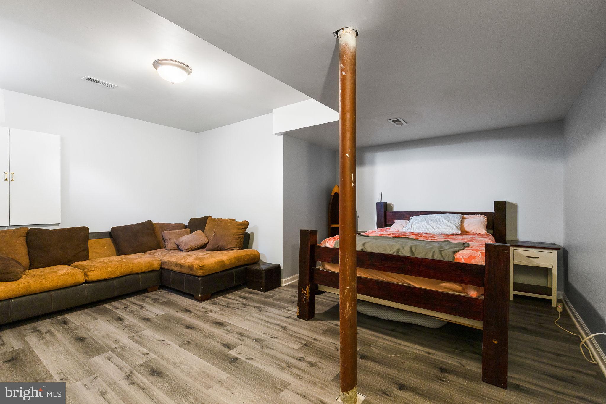 OLD BANKS - Residential Lease