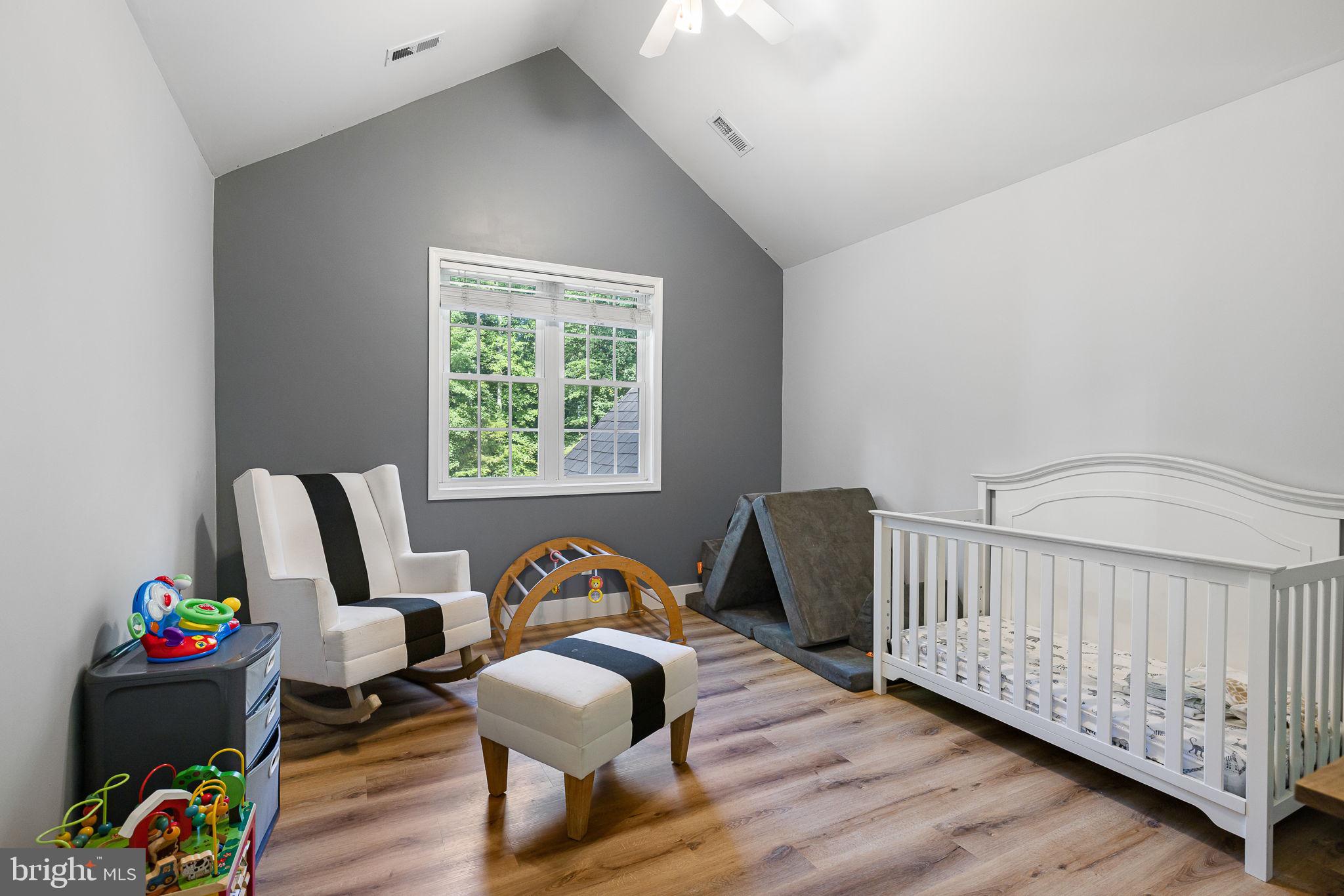 OLD BANKS - Residential Lease