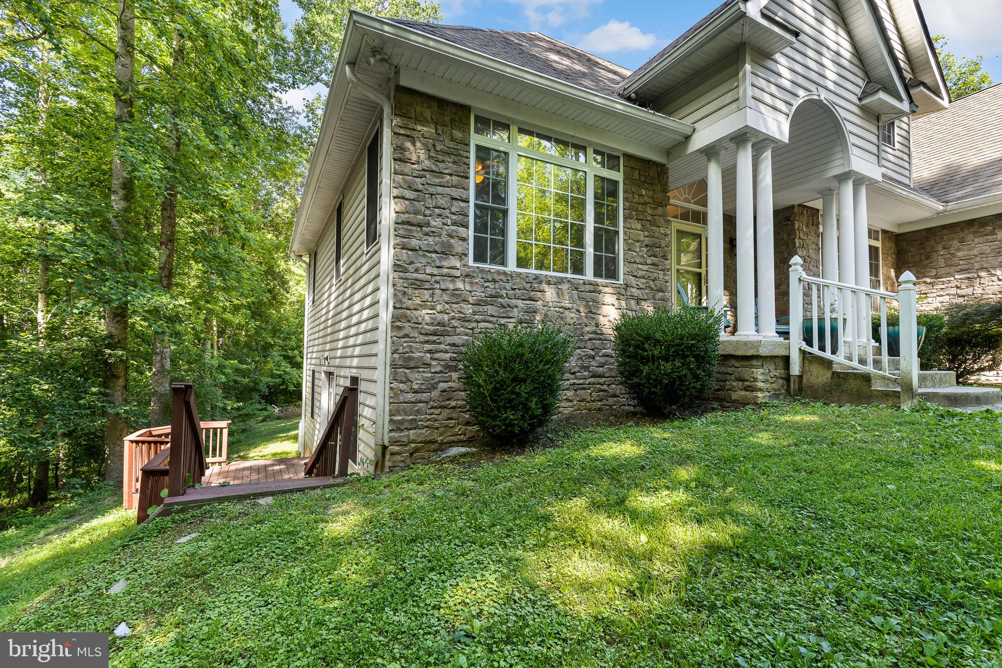 OLD BANKS - Residential Lease