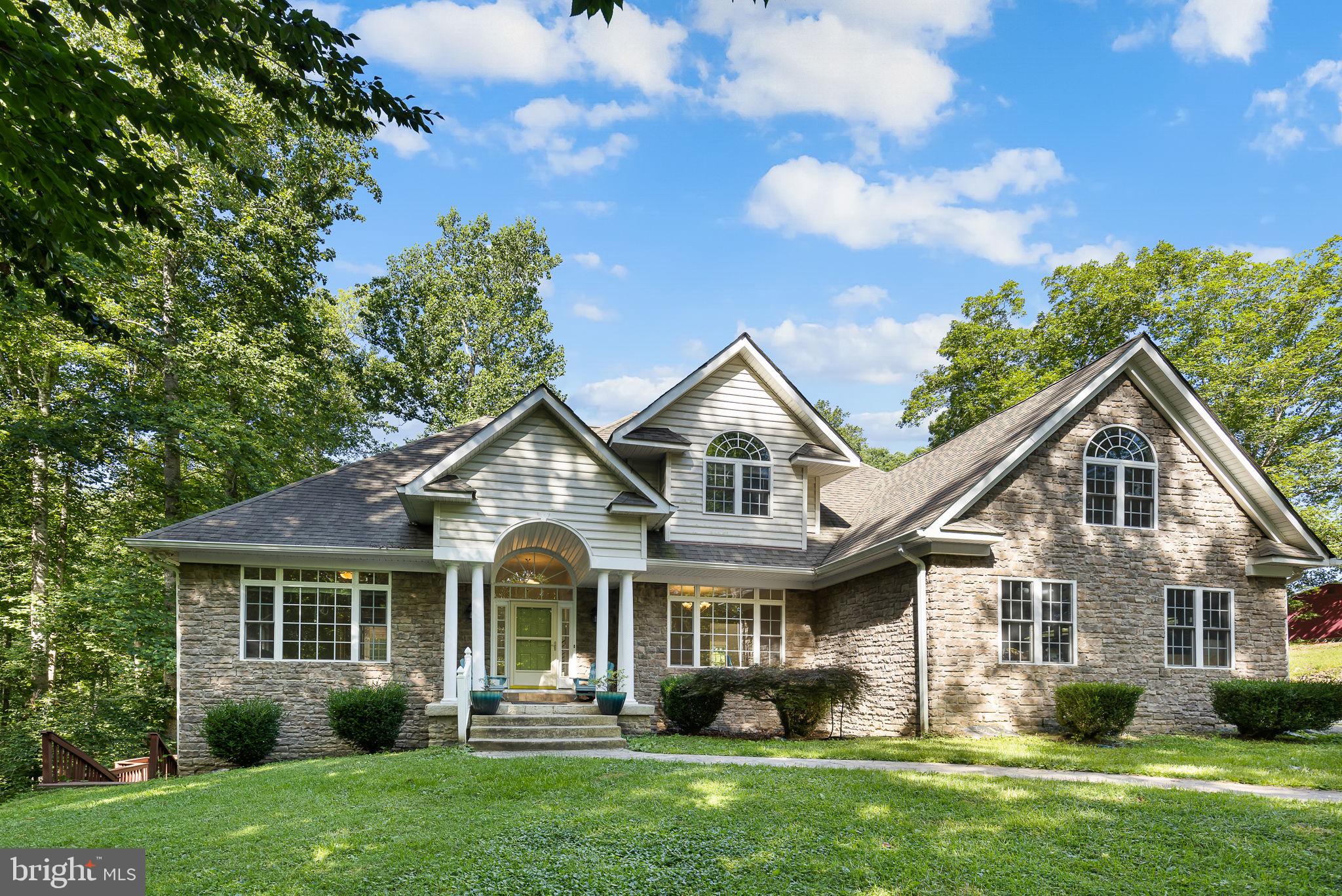 OLD BANKS - Residential Lease