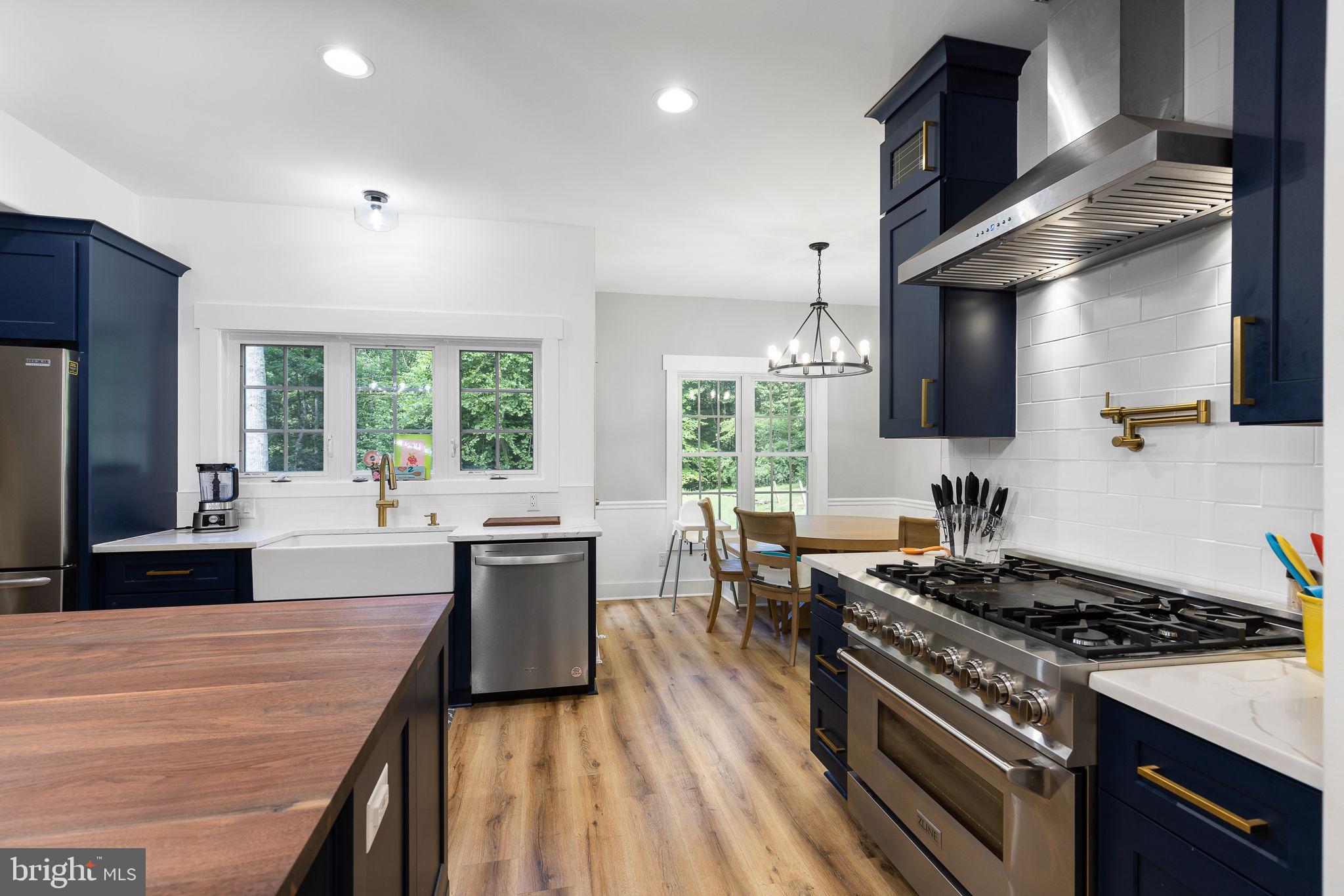 OLD BANKS - Residential Lease