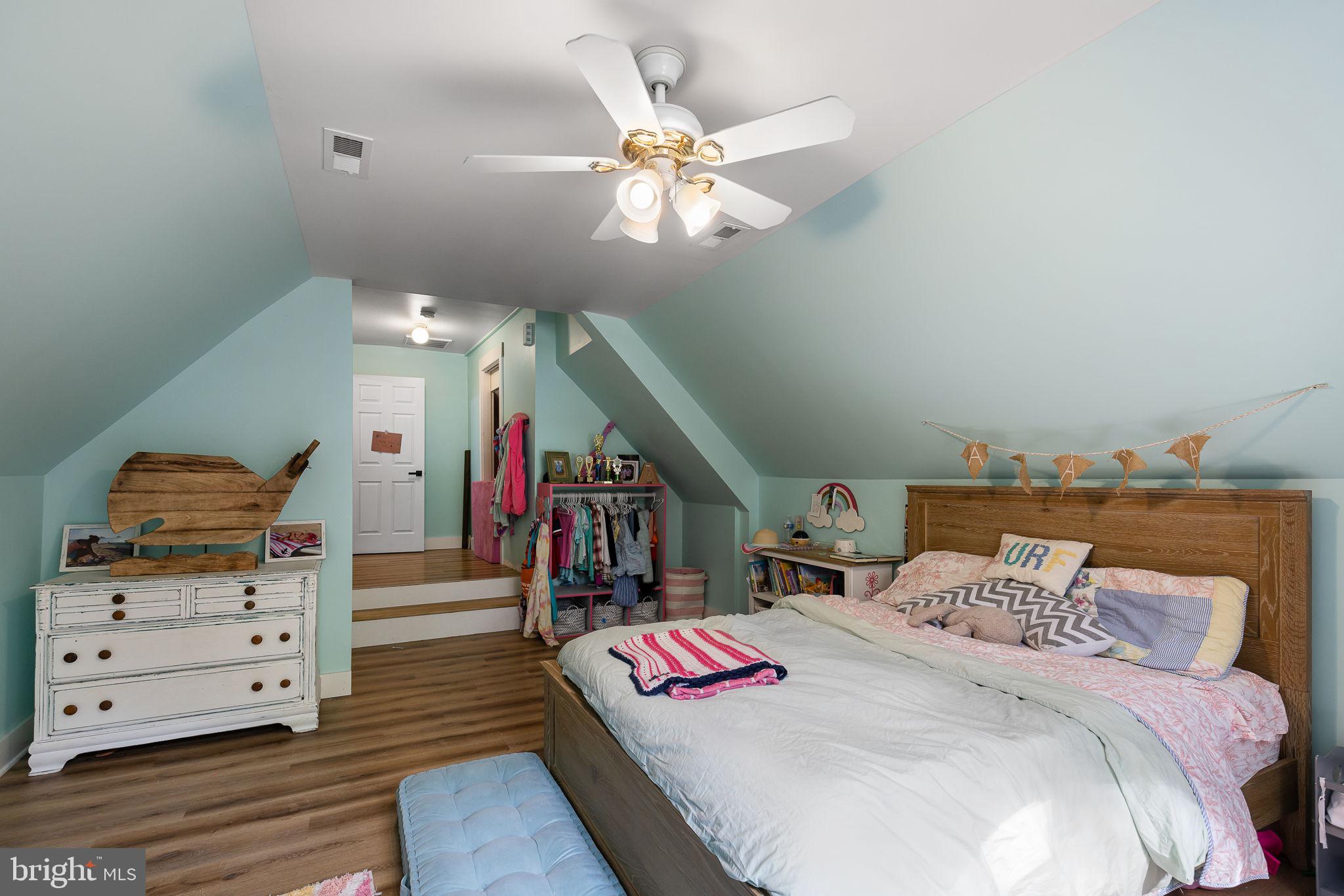 OLD BANKS - Residential Lease