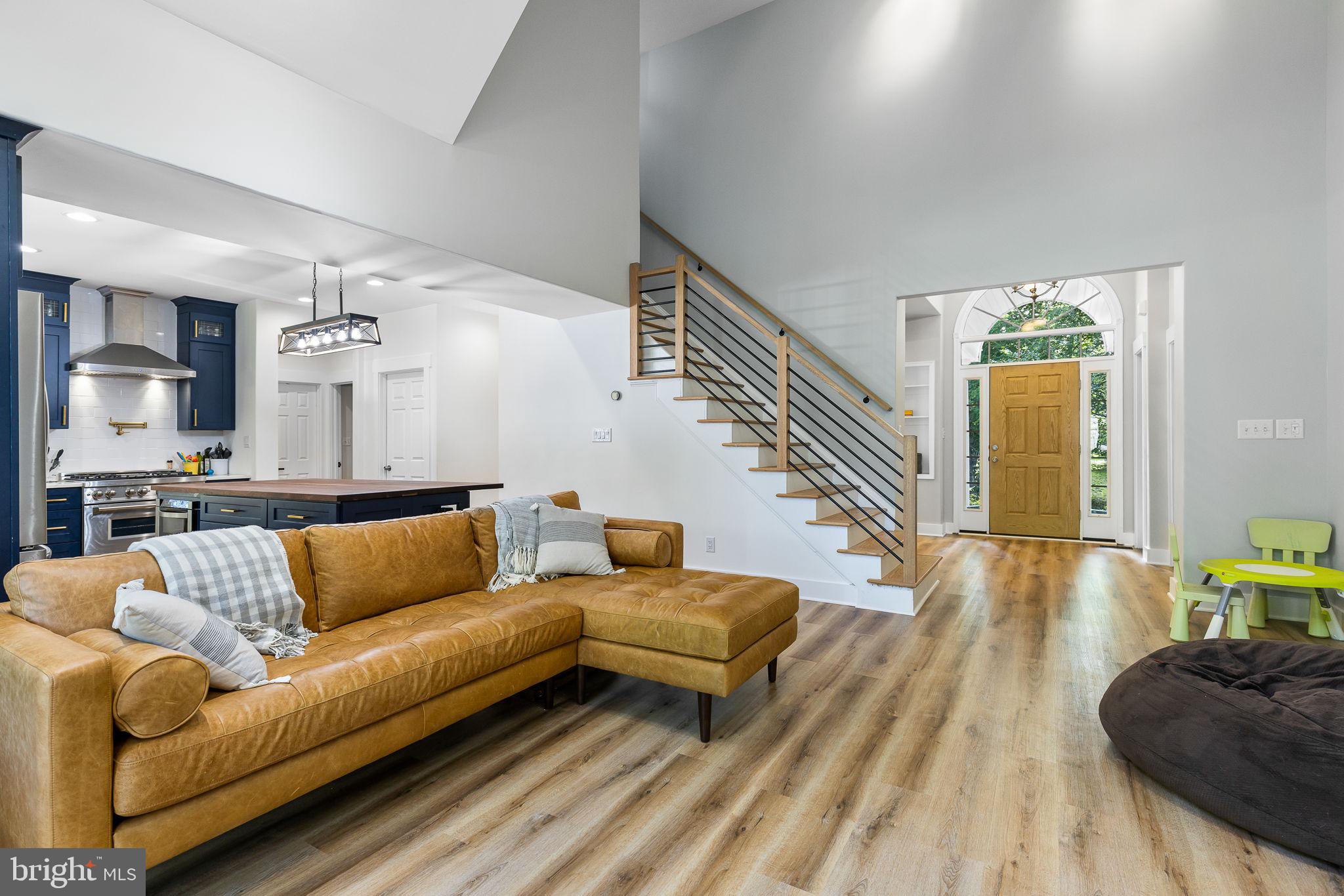 OLD BANKS - Residential Lease