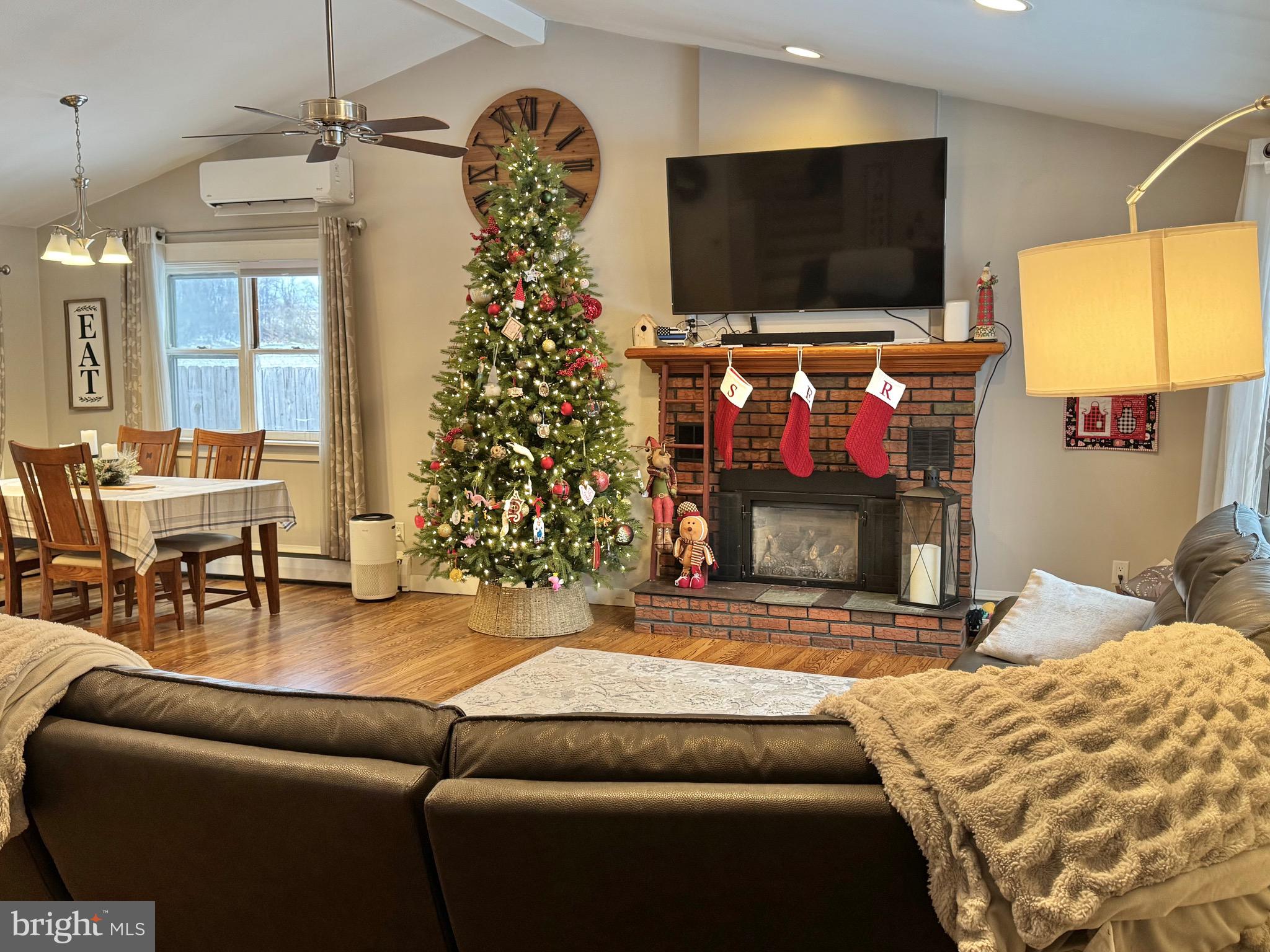 699 HONEY CREEK ROAD