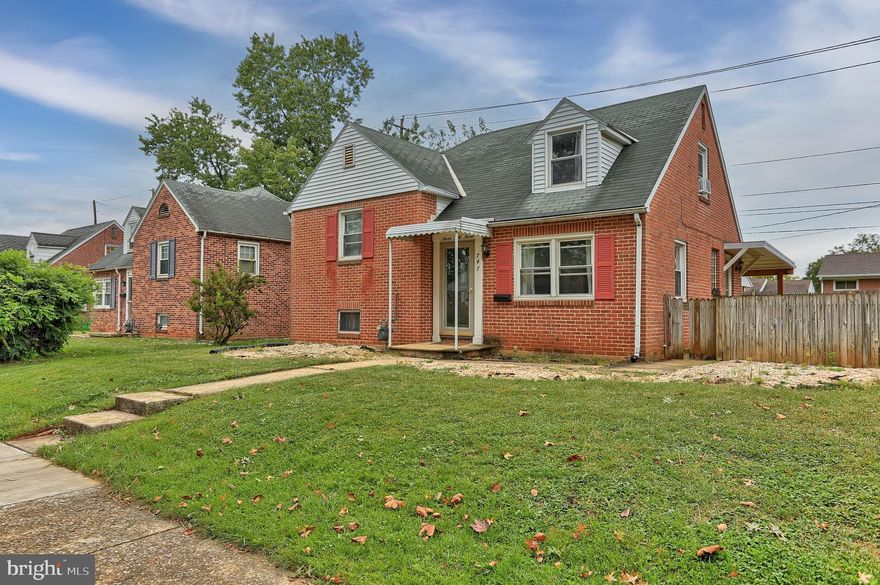 This is it! Convenient to everything, this lovely home is move-in ready. With three nice-sized bedrooms and a large family room it is ready for a family or just entertaining. Covered porch is great for winding down at the end of the day. Don't miss out on this well cared for home!