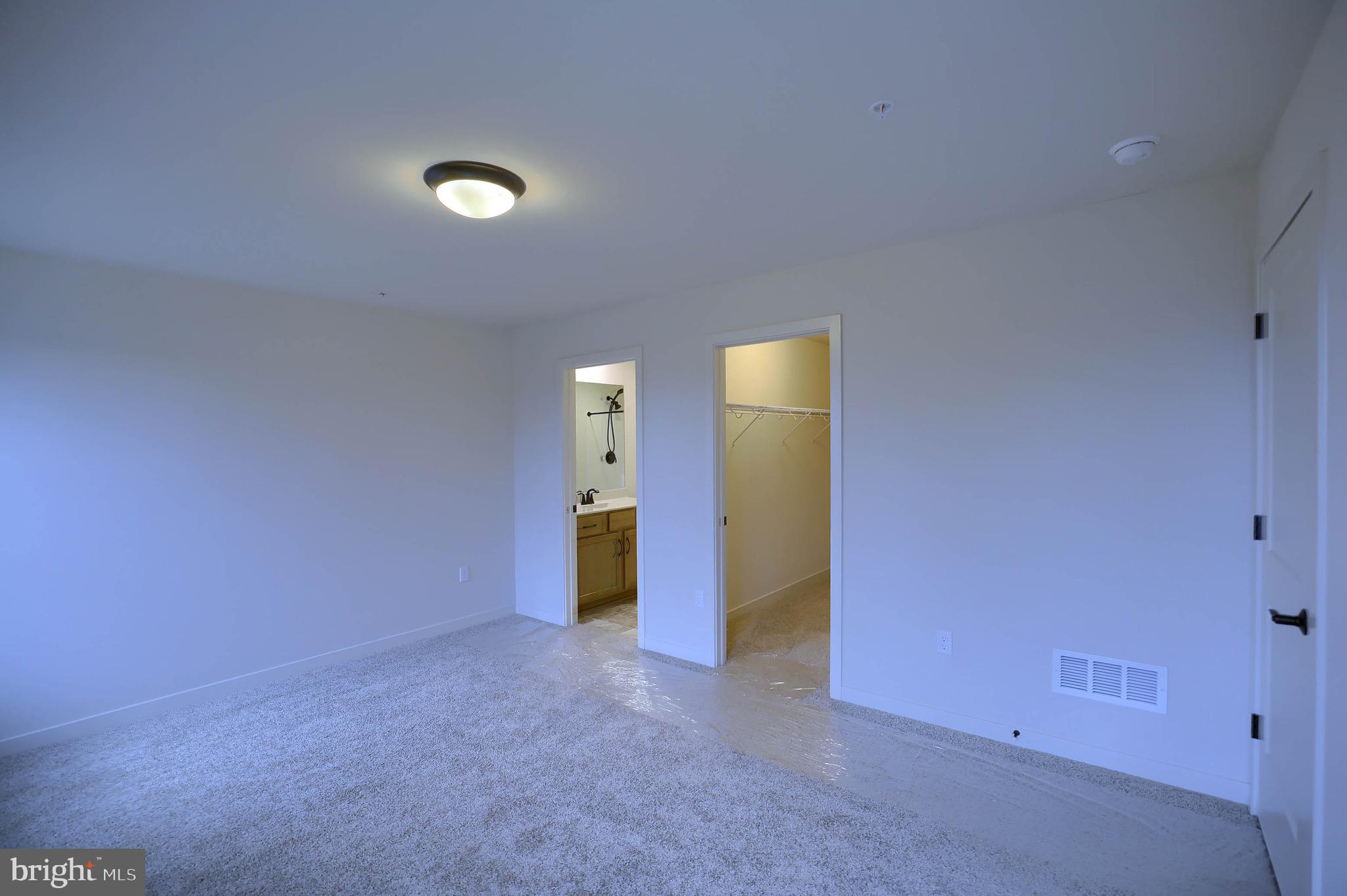 TOWNES OF OAK GROVE - Residential