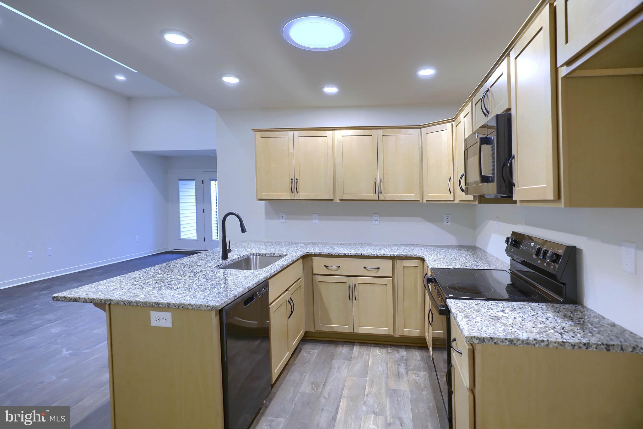 TOWNES OF OAK GROVE - Residential