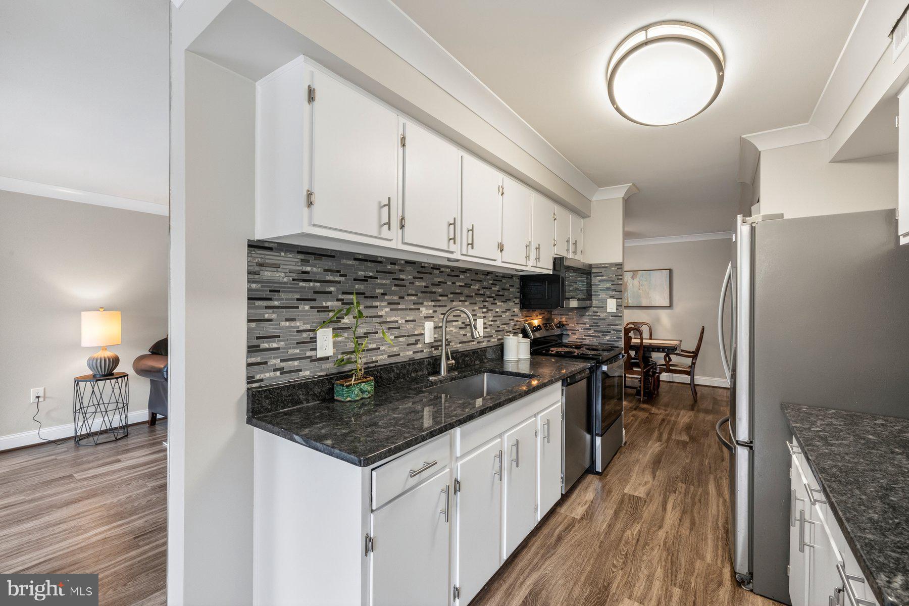 HYDE PARK - Residential