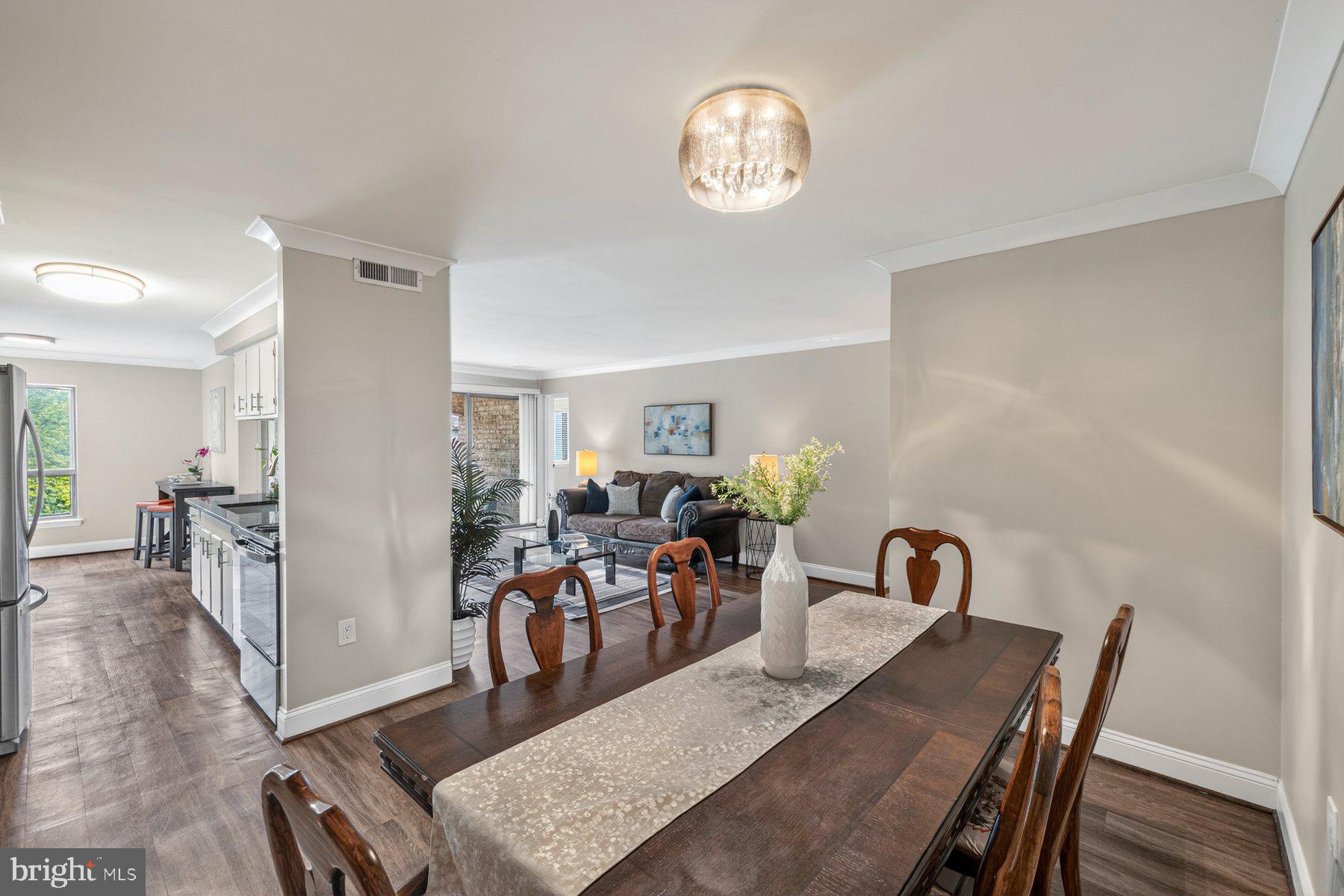 HYDE PARK - Residential
