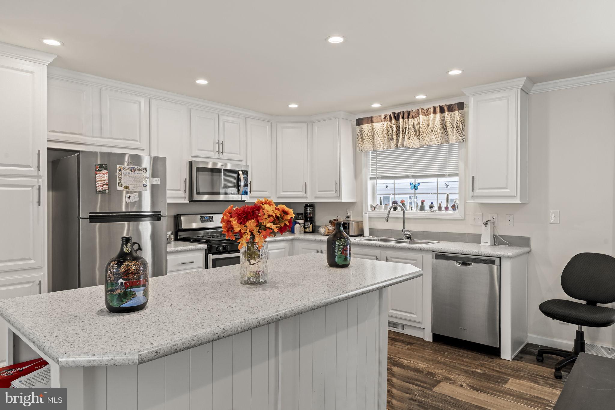 COLONIAL HERITAGE - Residential