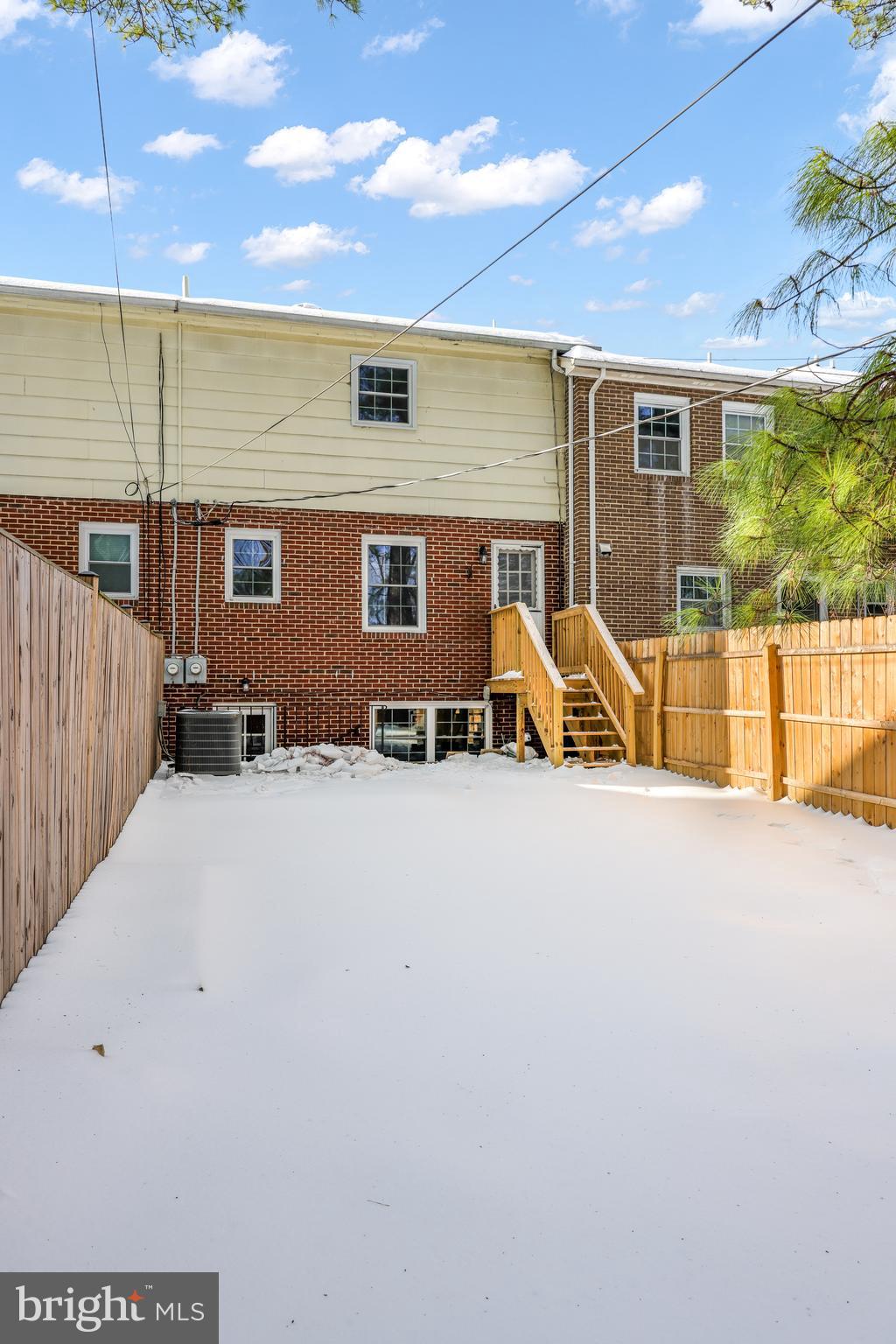 FREDERICKTOWNE TOWNHOUSE - Residential