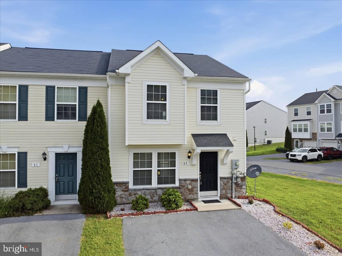85 TEAKWOOD DRIVE