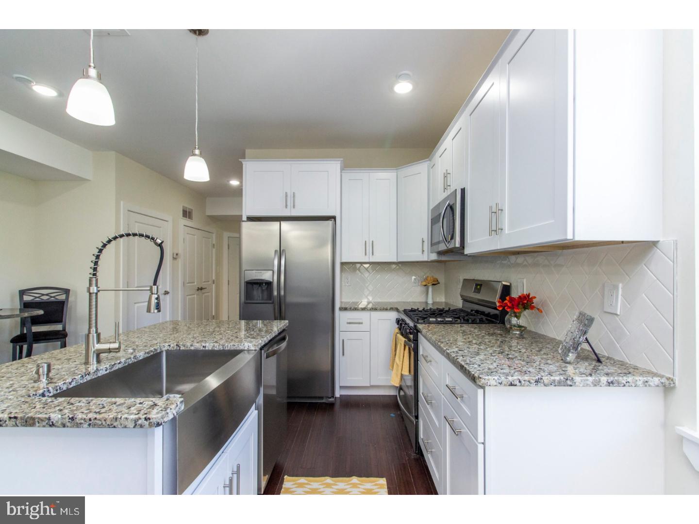 FRANCISVILLE - Residential Income