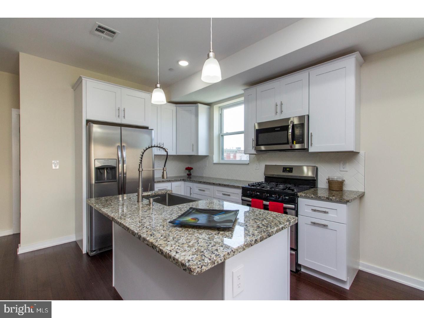 FRANCISVILLE - Residential Income